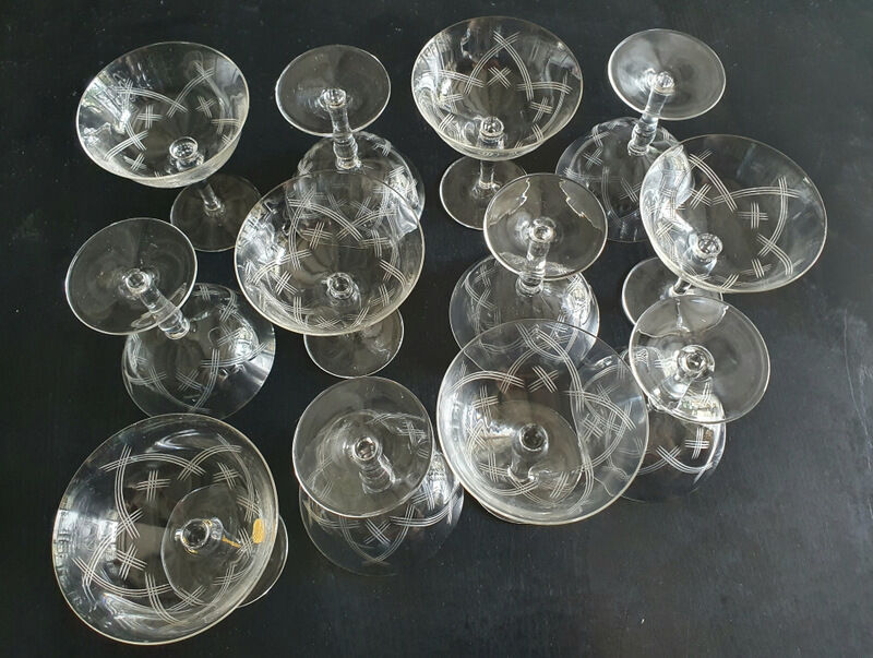 12 champagne glasses cristal Boch