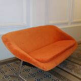 Couch Egg sculptural fibreglass of Walter S. Chenery for Lurashell