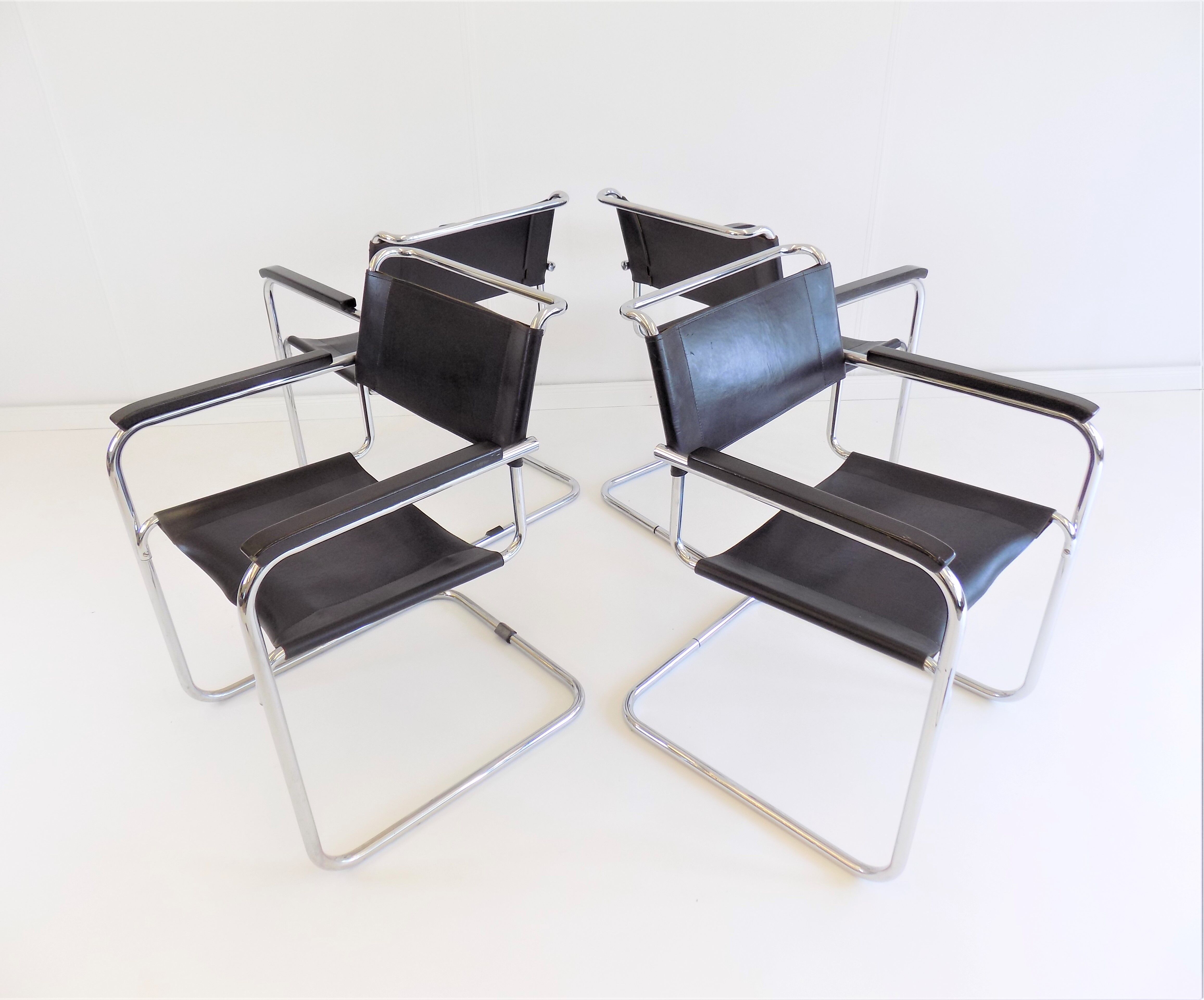 Set de 4 fauteuils Thonet S34 cuir cantilever par Mart Stam