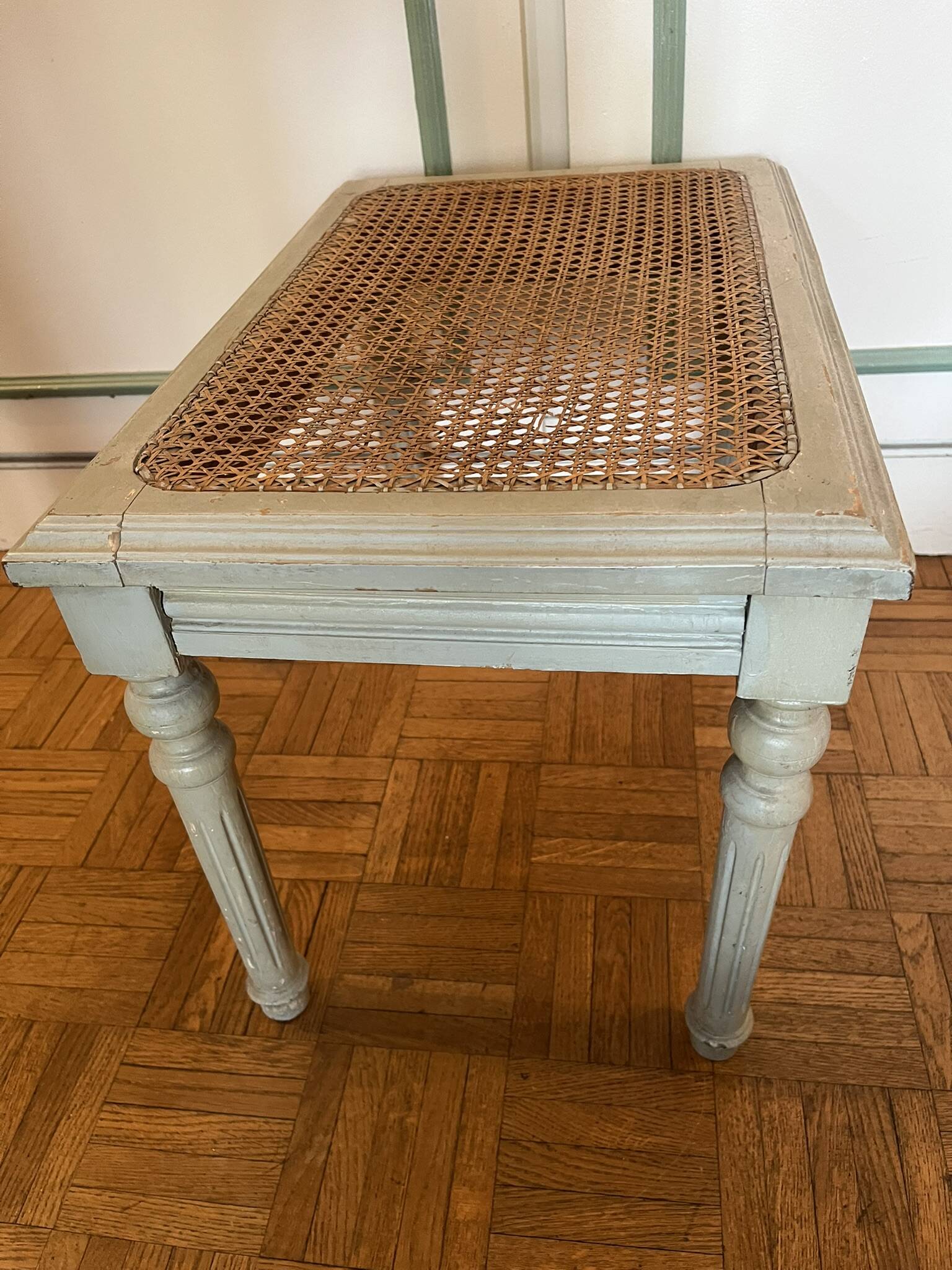 Footrest / bedroom stool Louis XVI — Celadon grey lacquered — Caned