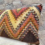 Vintage Berber Kilim cushion cover: Moroccan wool cushion