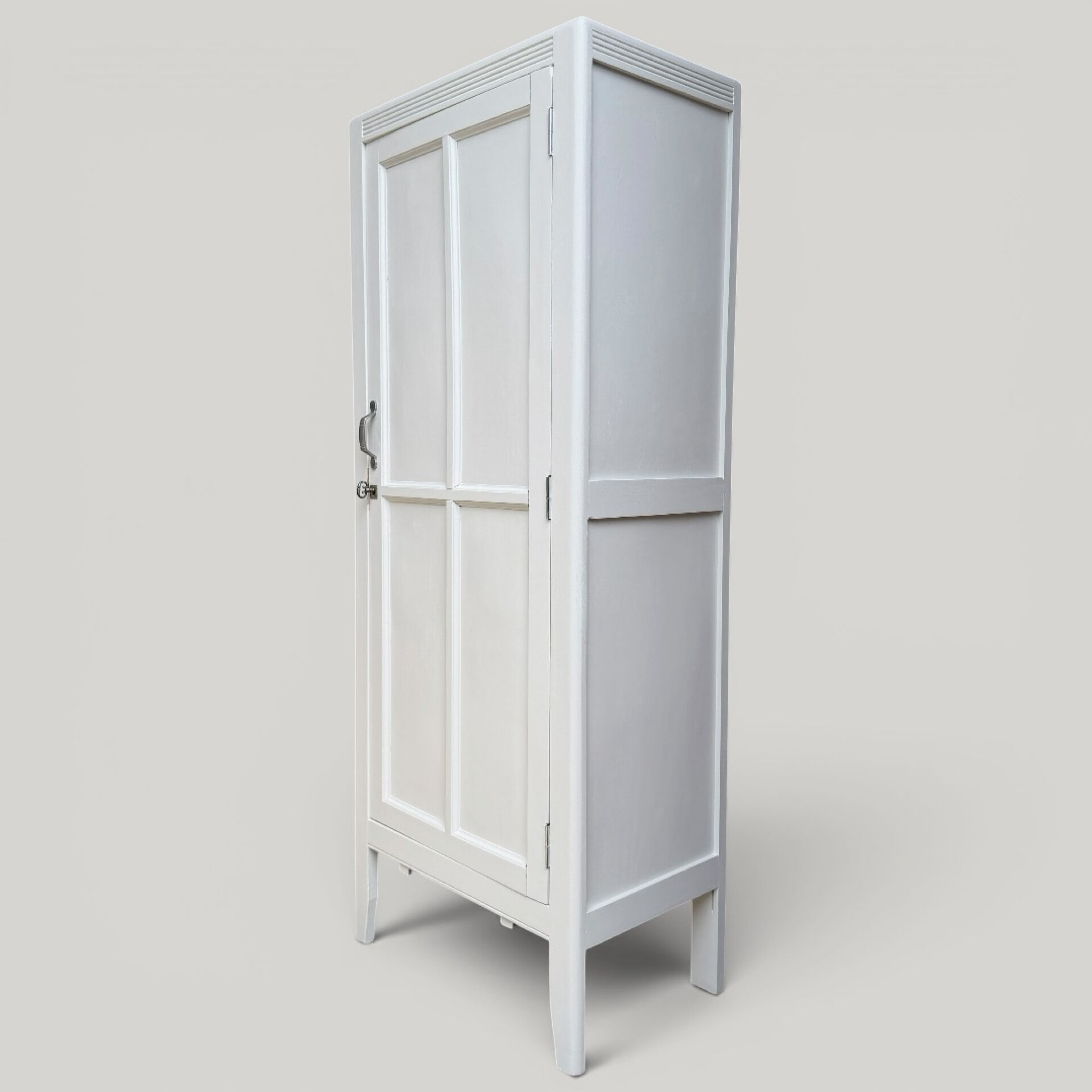 Armoire parisienne miniature ancienne