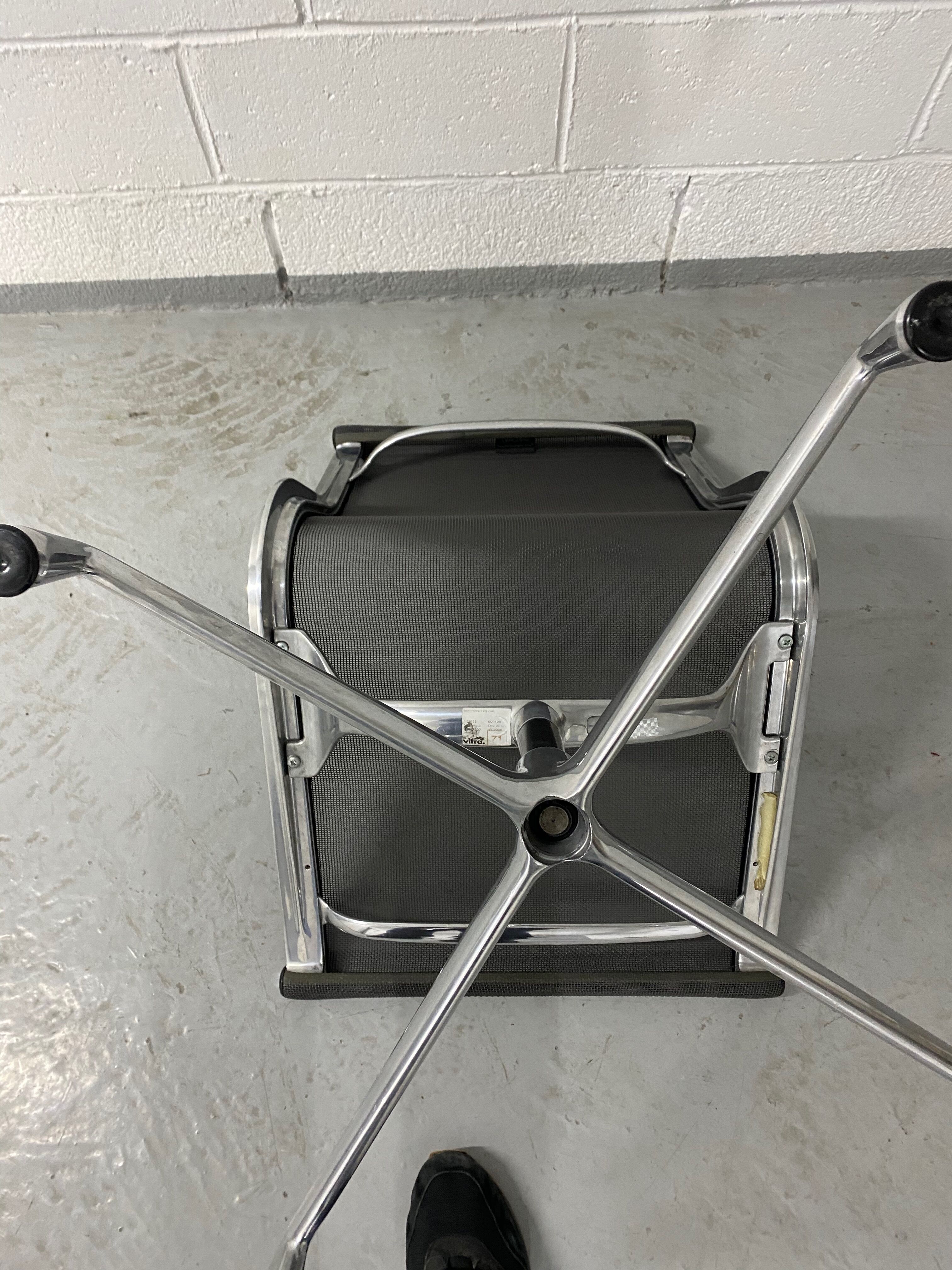 Swivel armchair by Charles and Ray Eames, Vitra edition