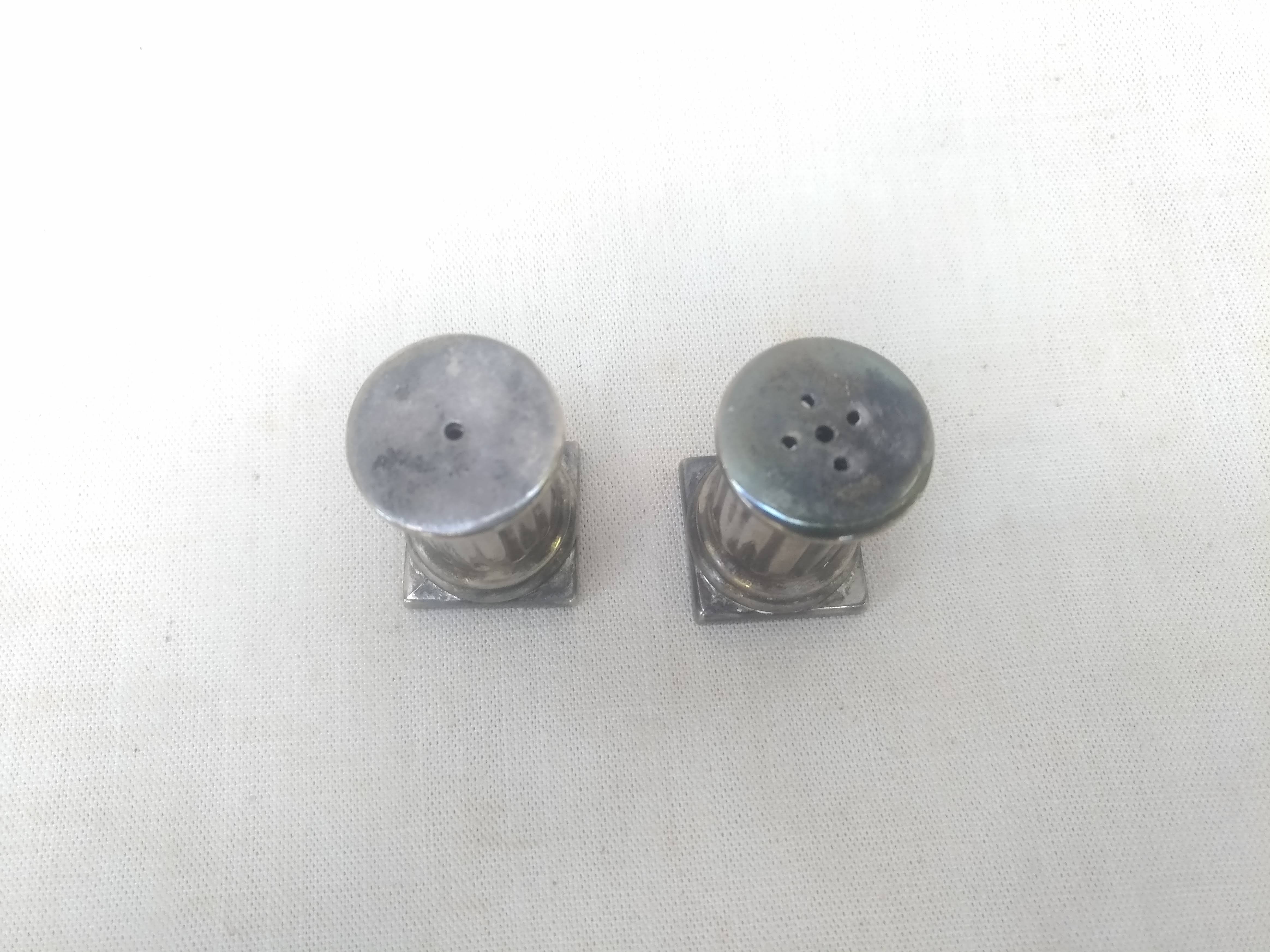 Salt and pepper in silver metal