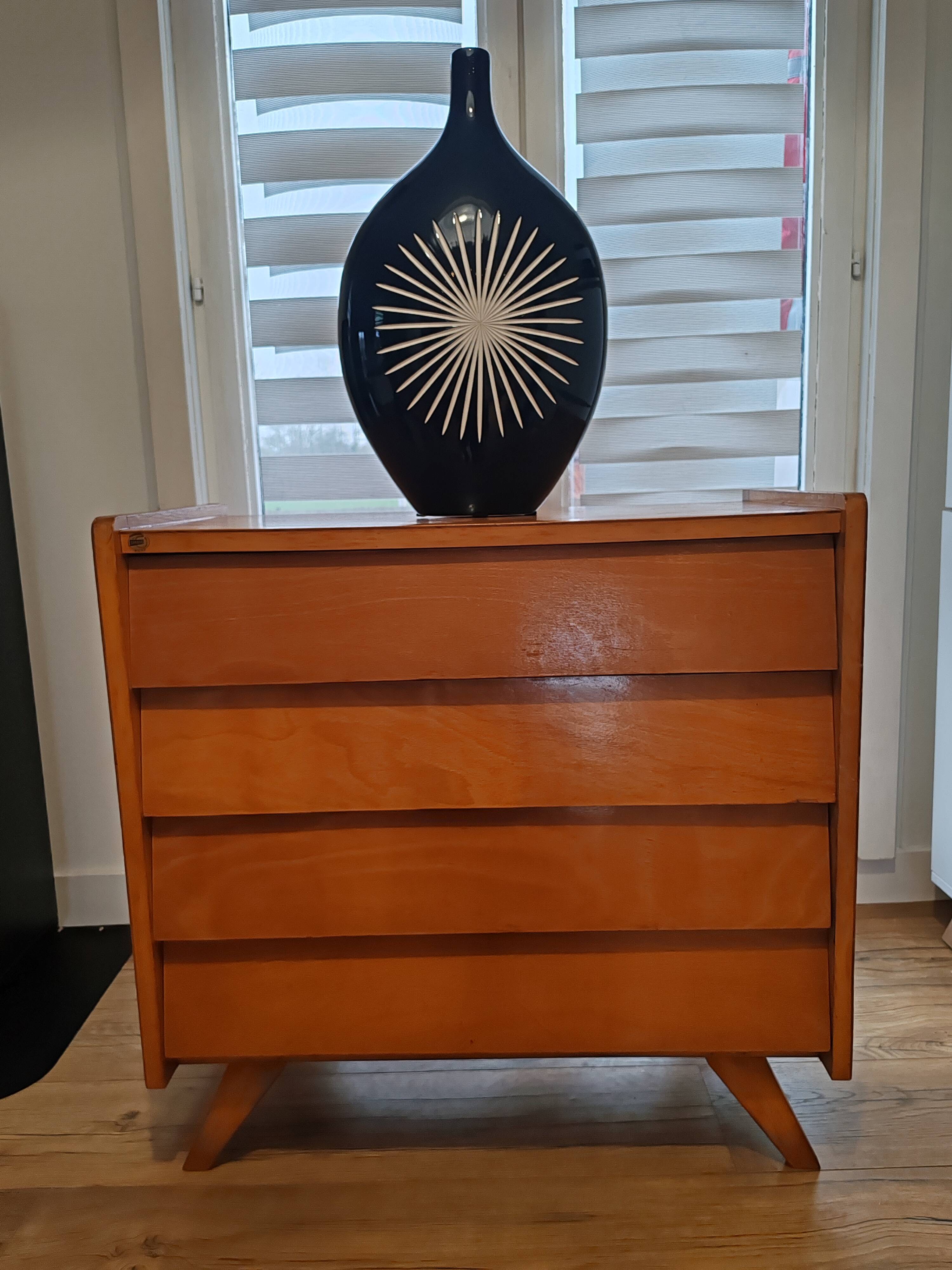 Commode vintage