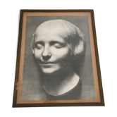 Photo old face sculpture