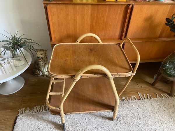 Desserte en rotin vintage