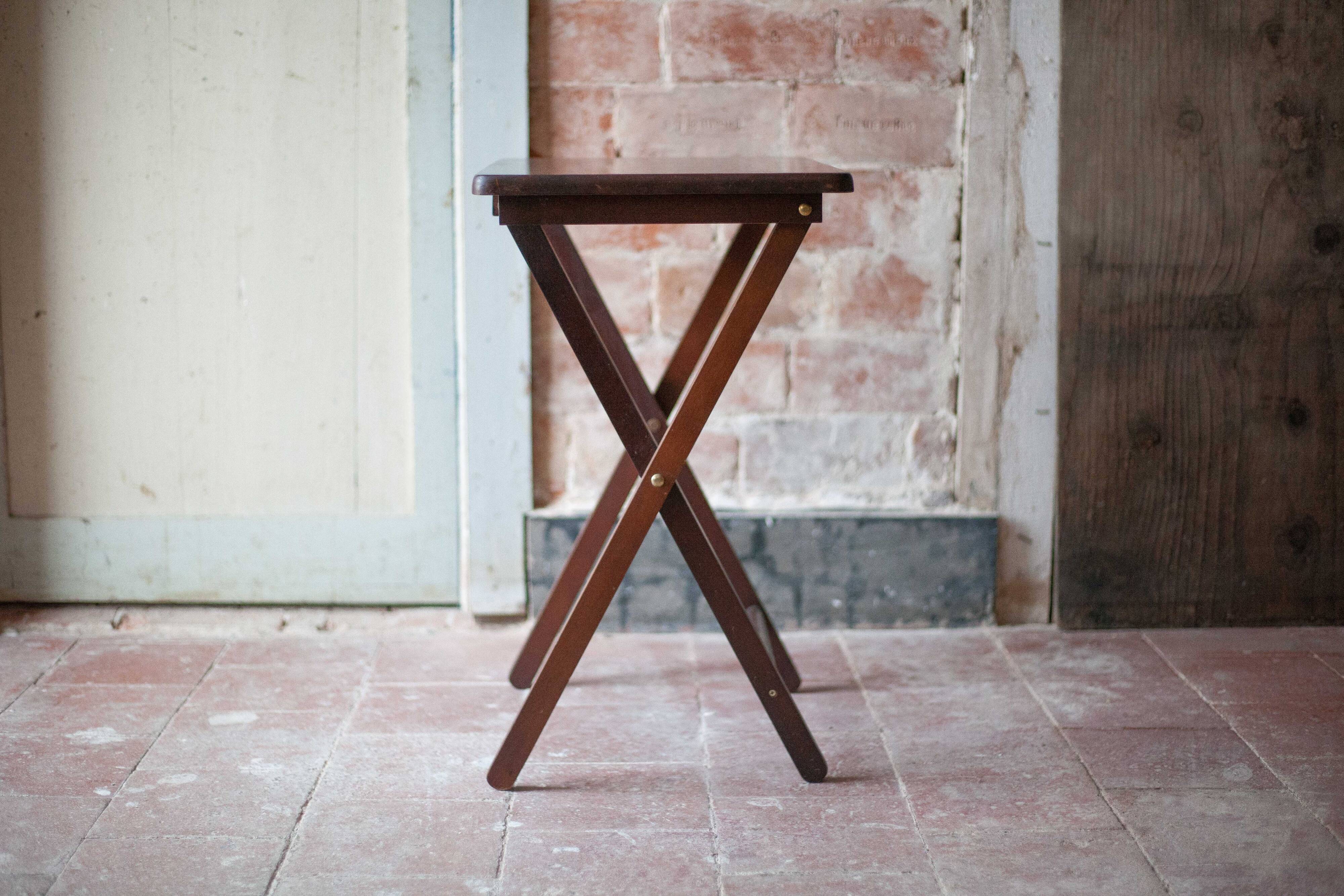 Table d'appoint pliante en bois