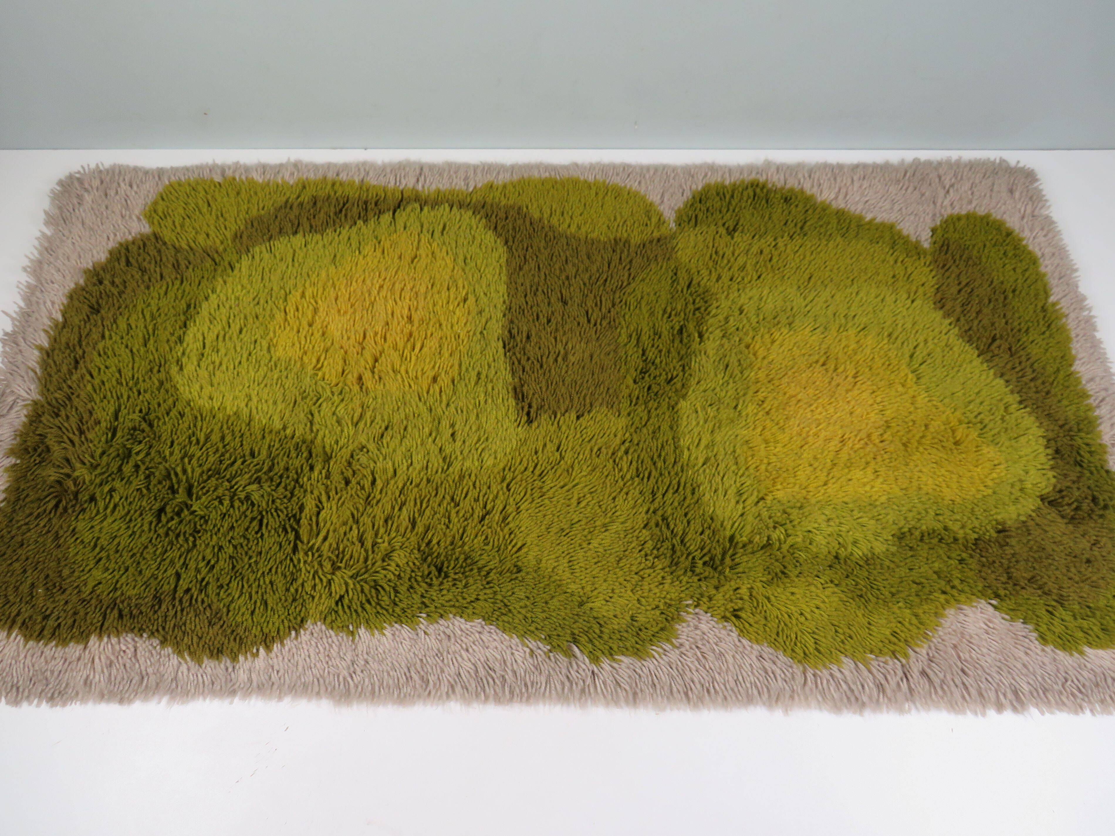 Pair of vintage Desso rugs from the 70s – moss green & beige