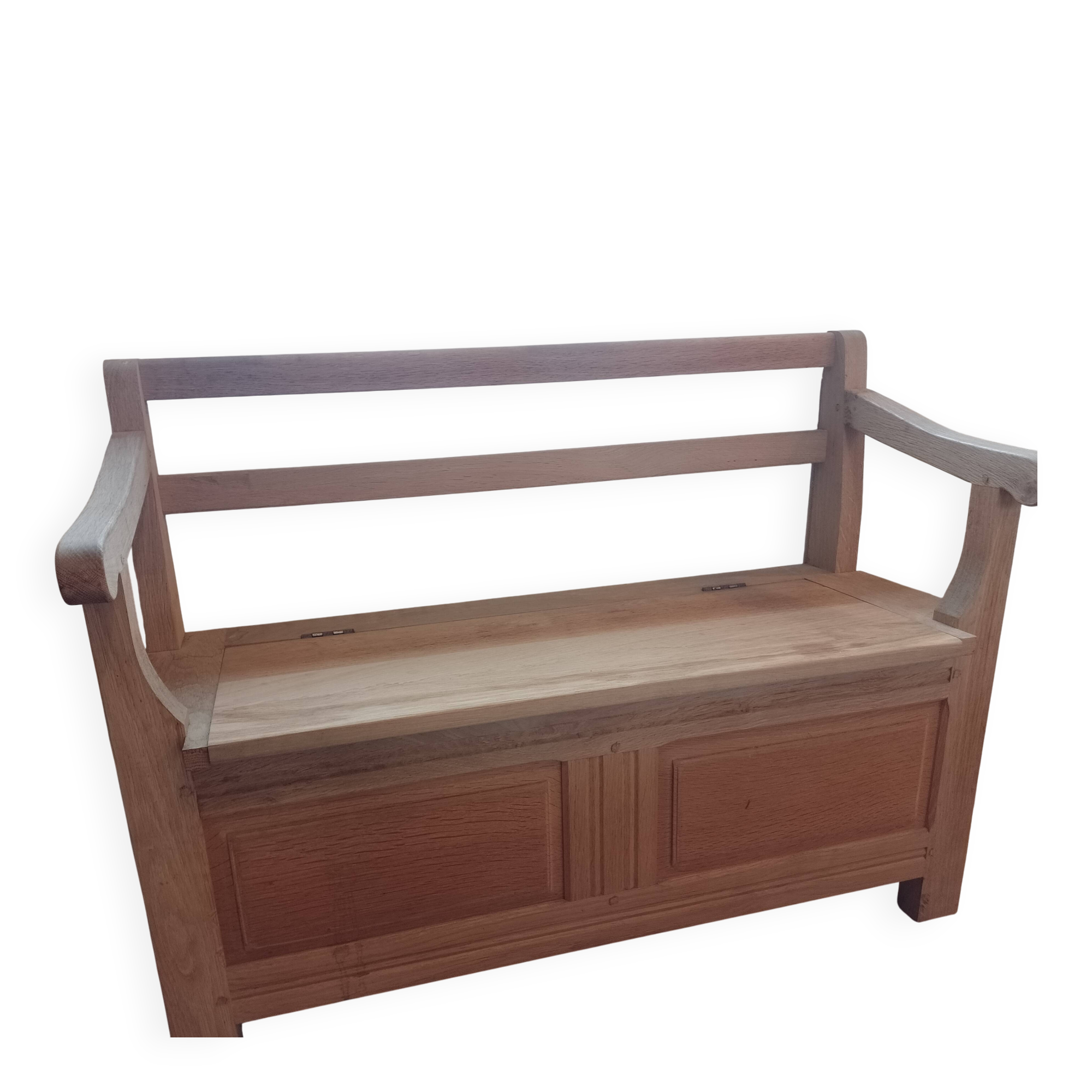 Bench, solid raw oak trunk