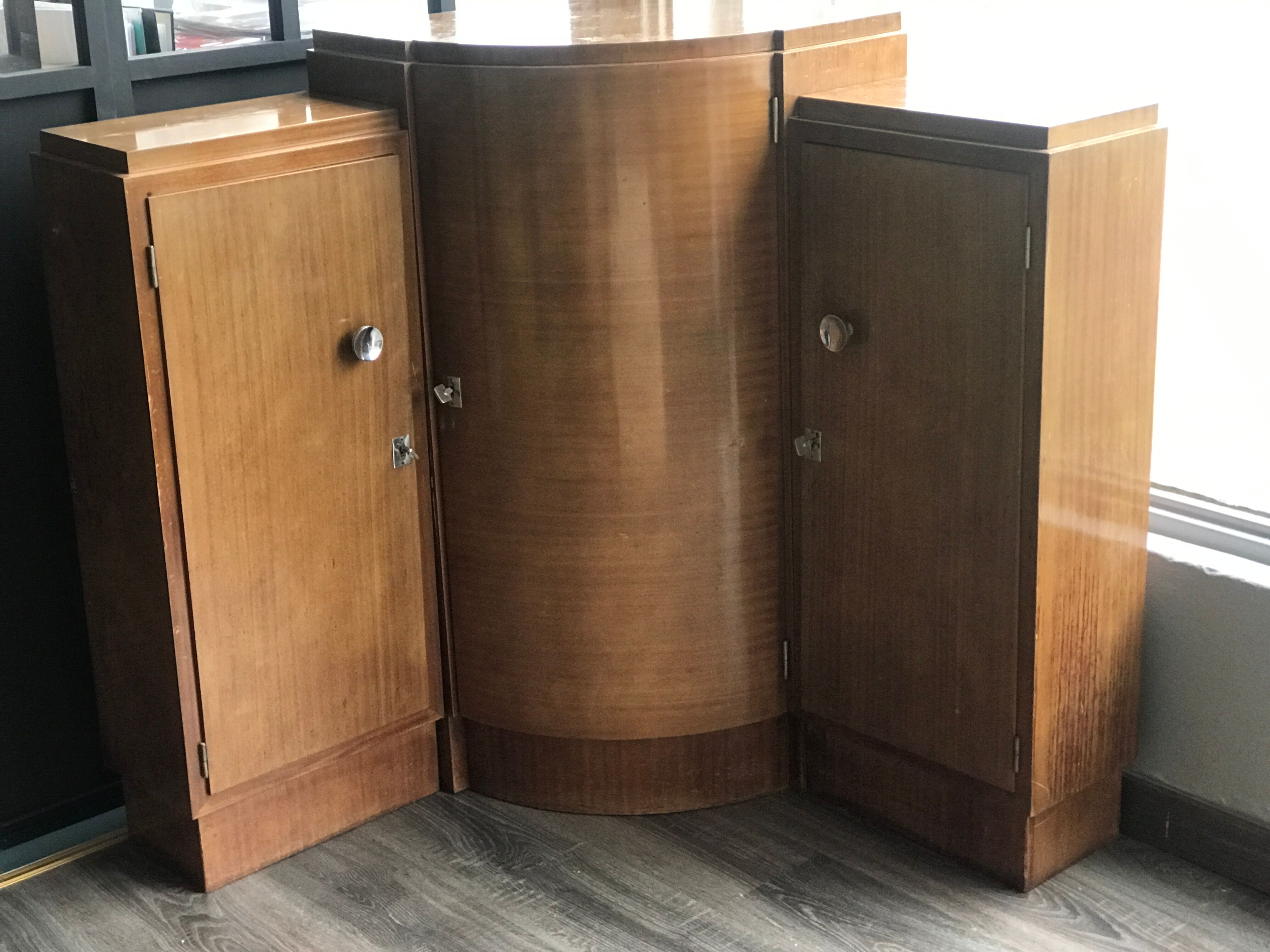 Art Deco 30s corner buffet bar