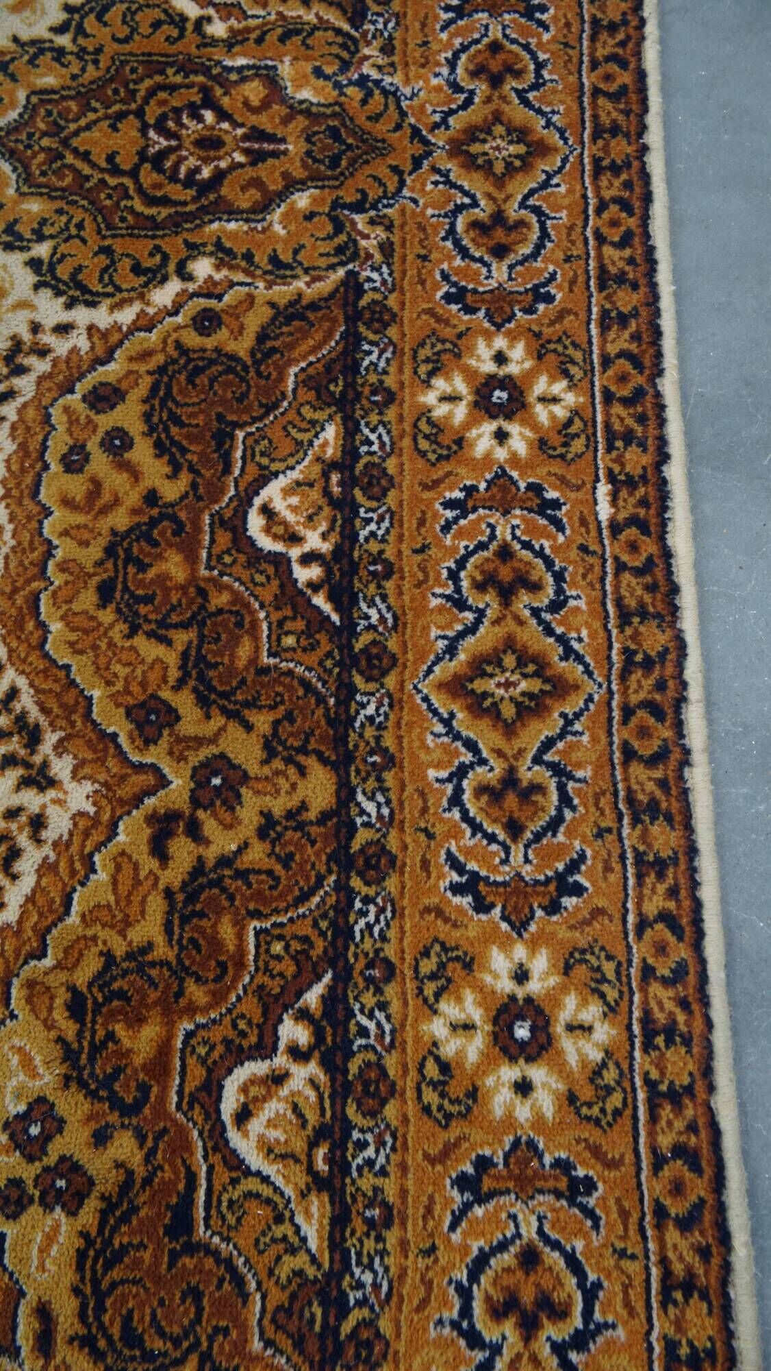 Rug in Predominantly Brown and Yellow Tones – 235x170 cm