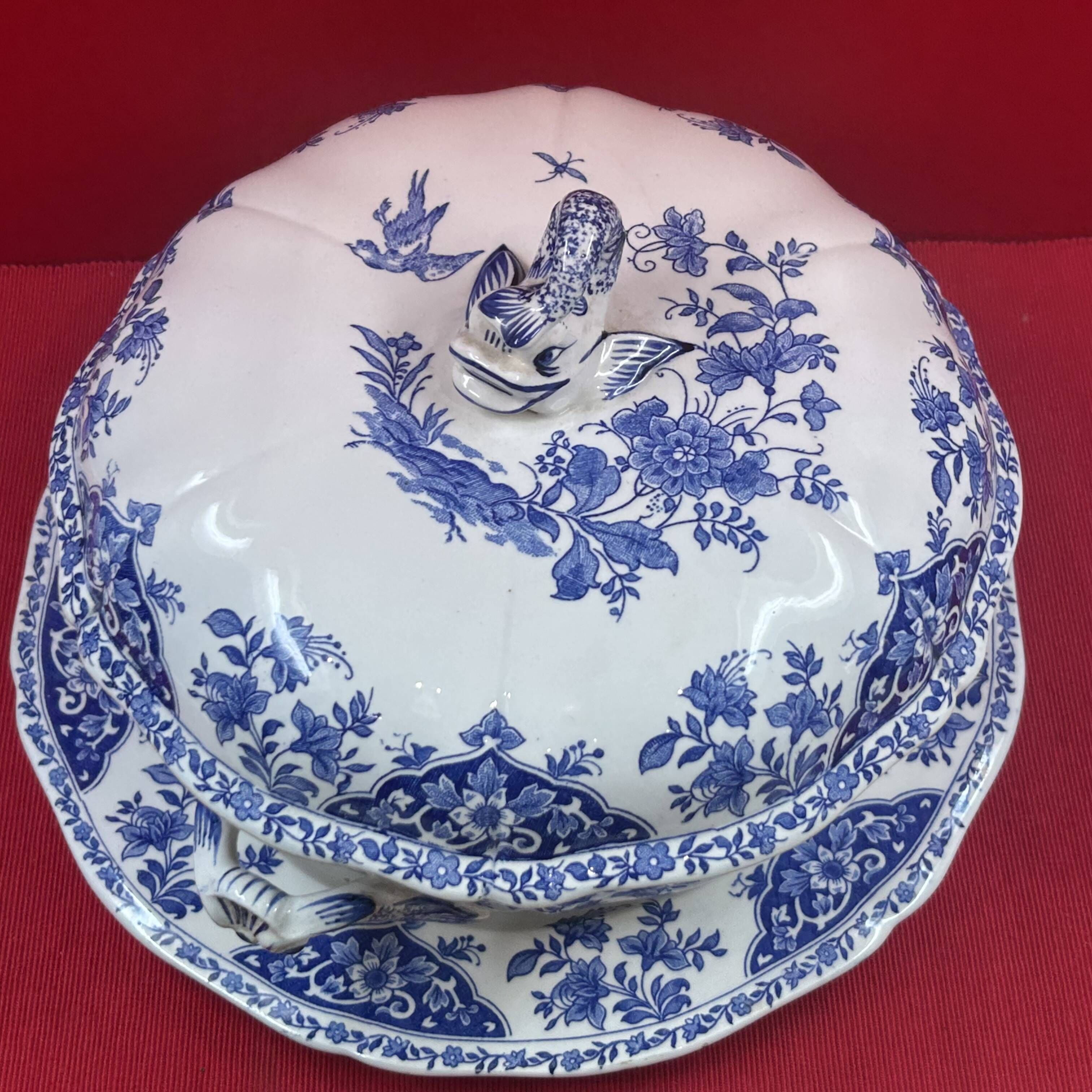 Soup tureen in gien earthenware & its dish, dauphin model delft blue and
