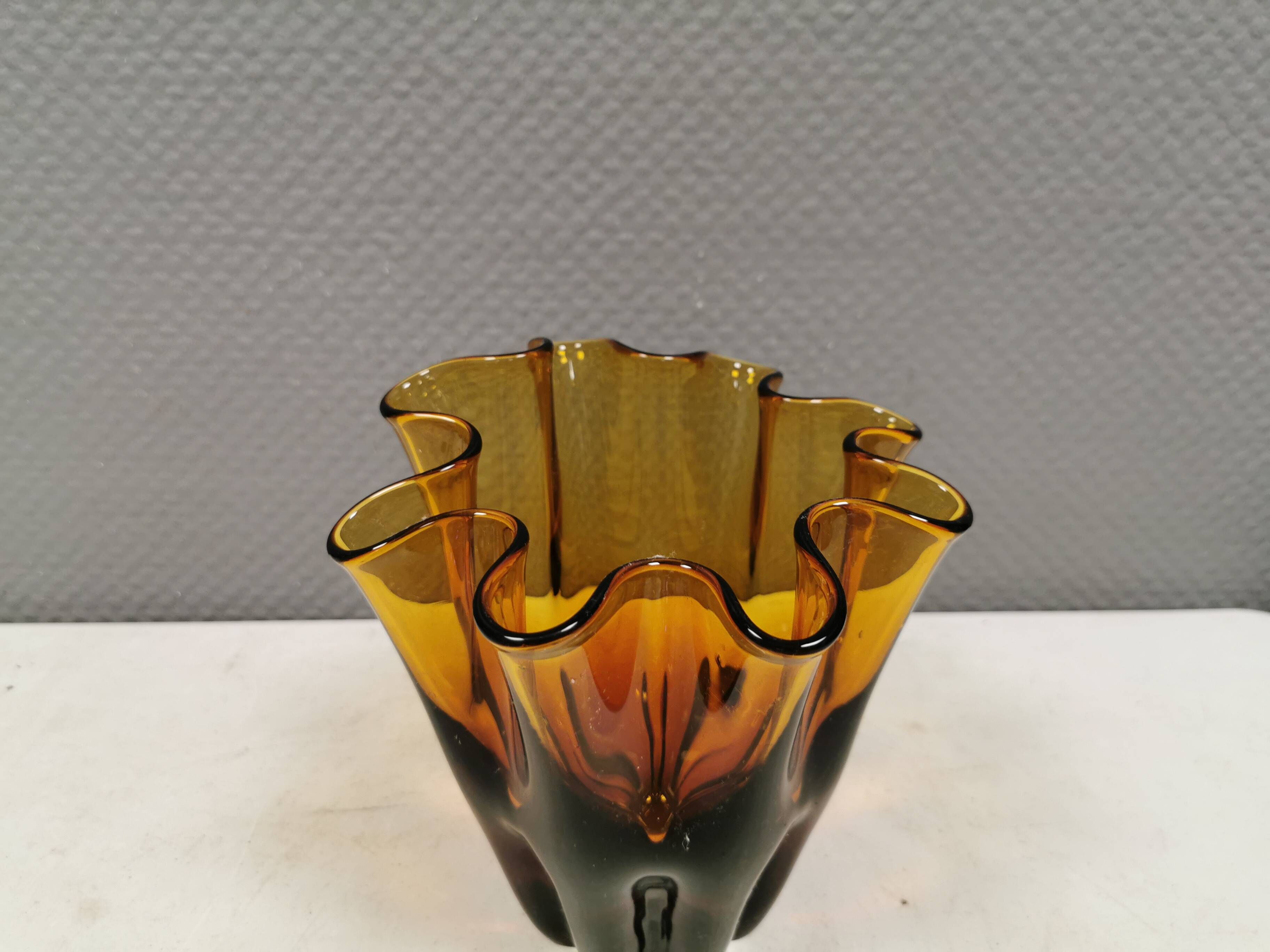 Beautiful ‘folded’ vase in amber-coloured glass. 1980-90s Finland