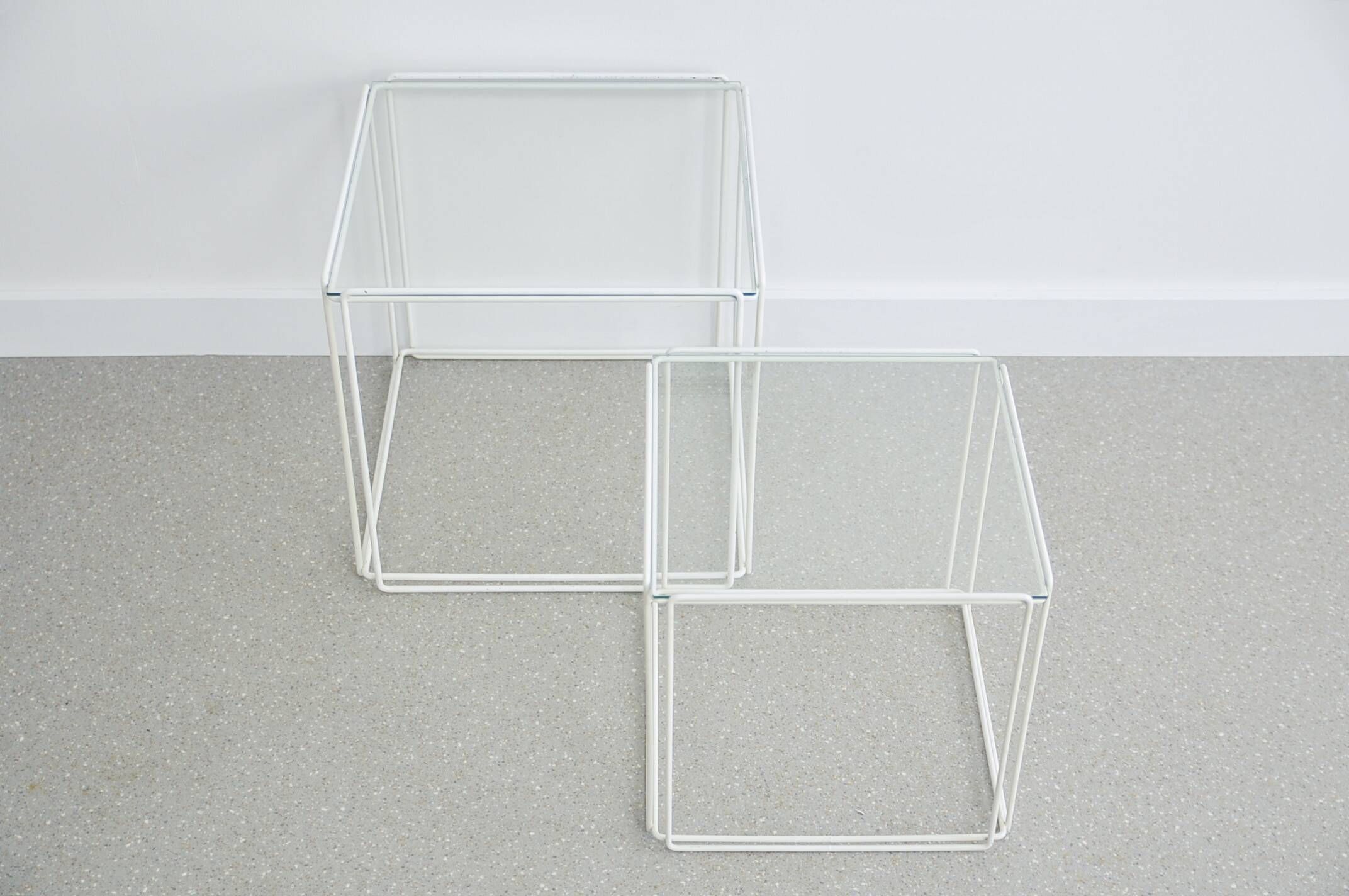 Tables gigognes blanches x2 Isocèle Max Sauze