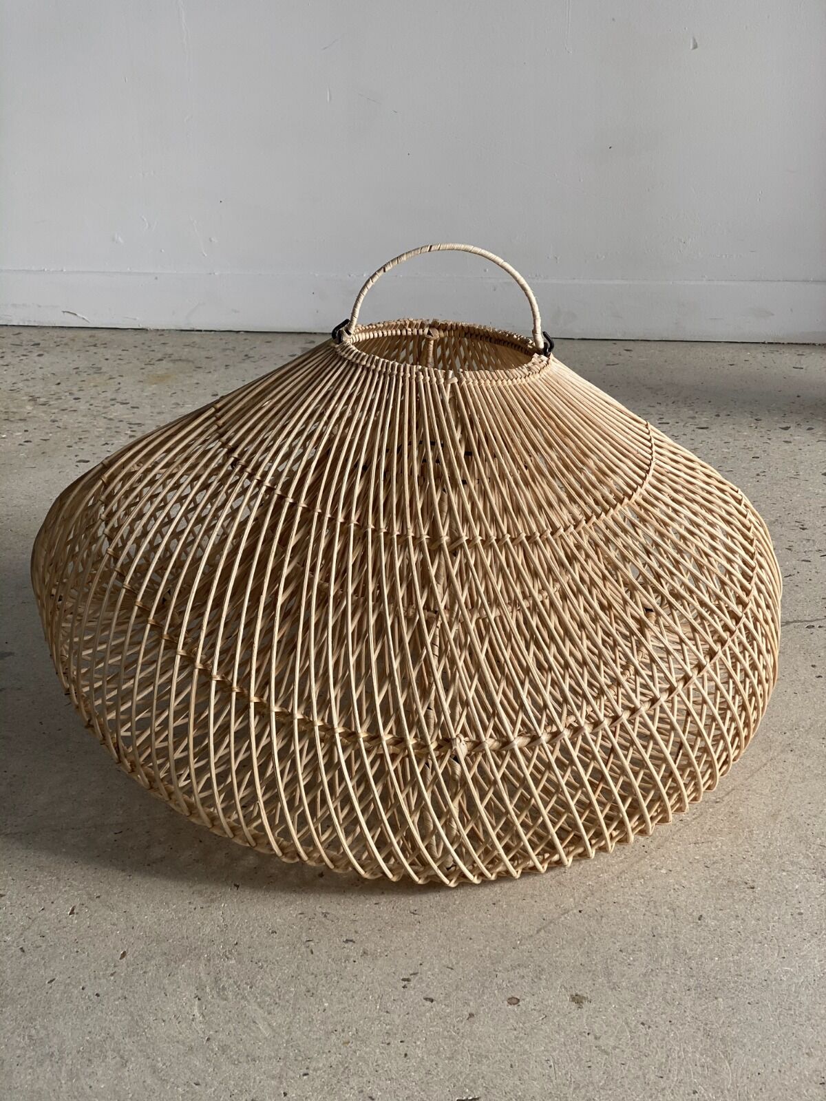 Small rattan lampshade in the shape of a braided hat
