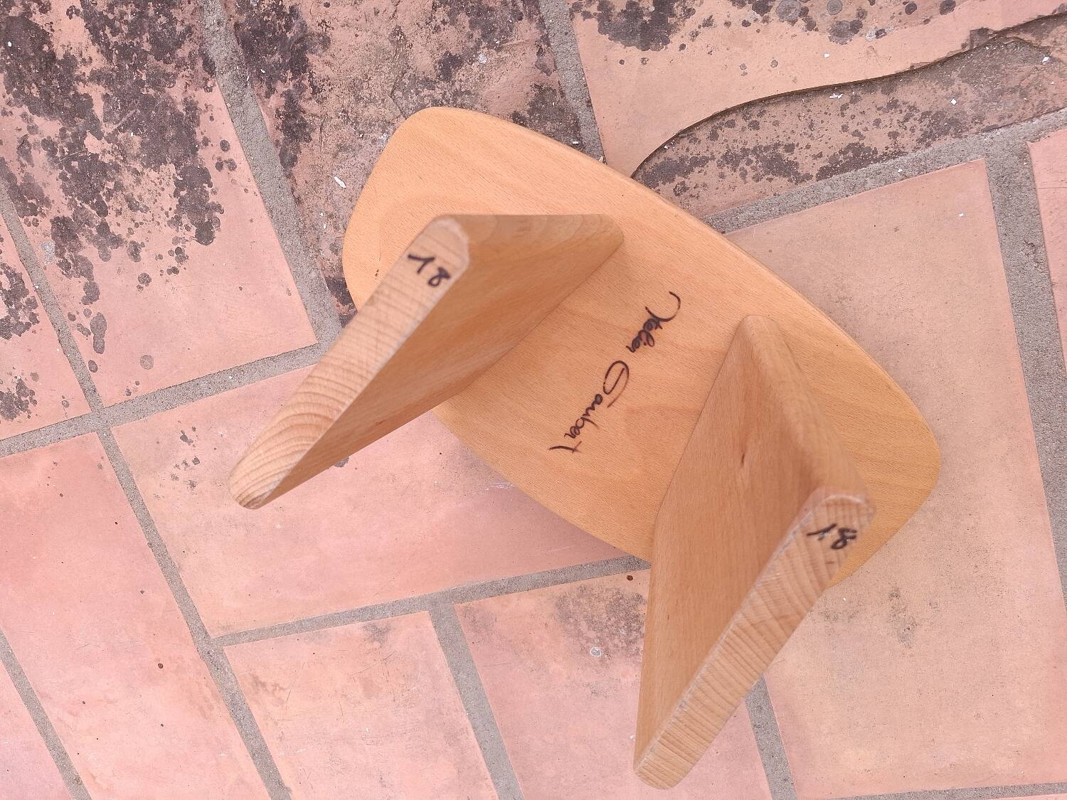 Alain Gaubert designer meditation stool