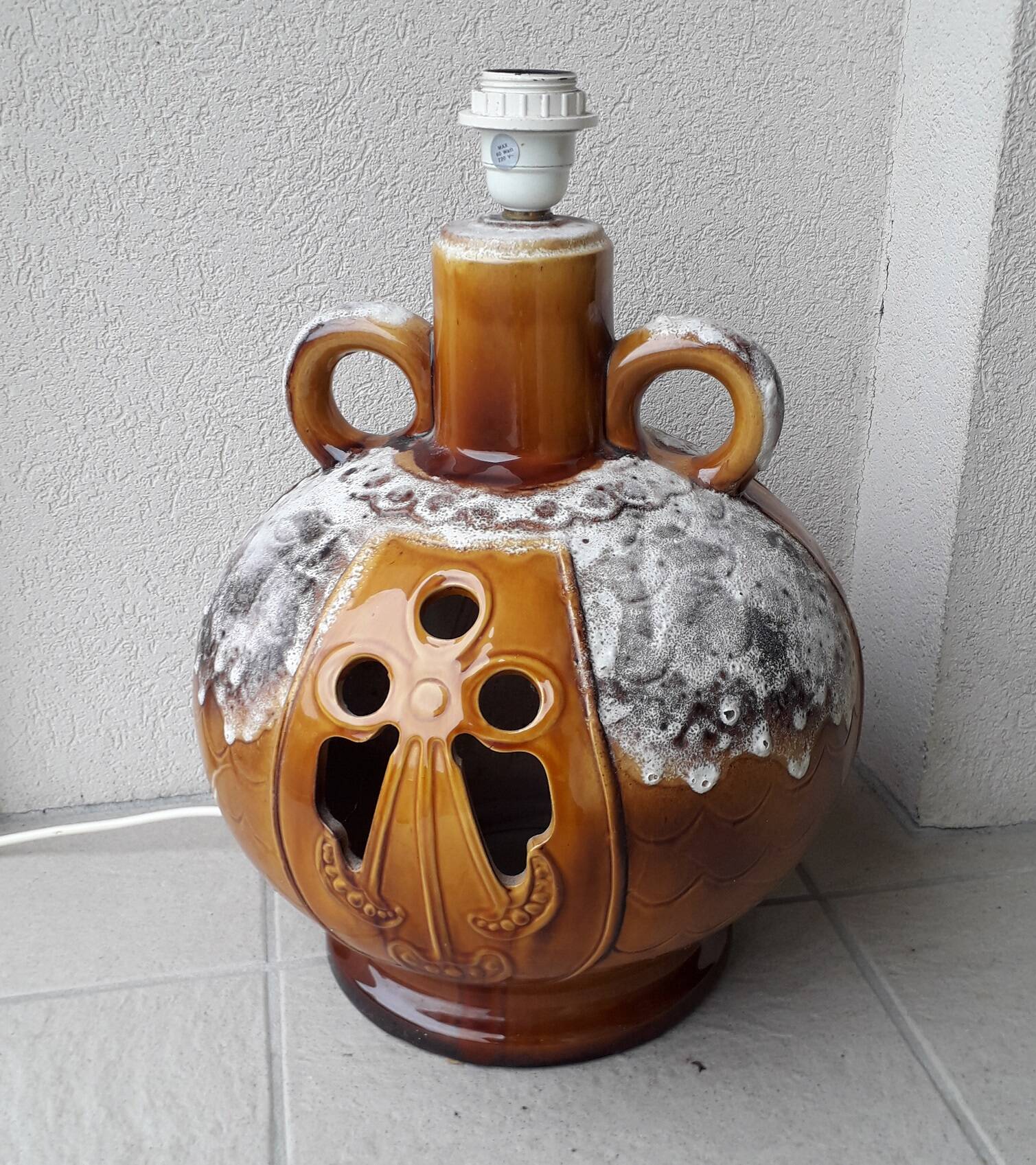 Pied de lampe en céramique