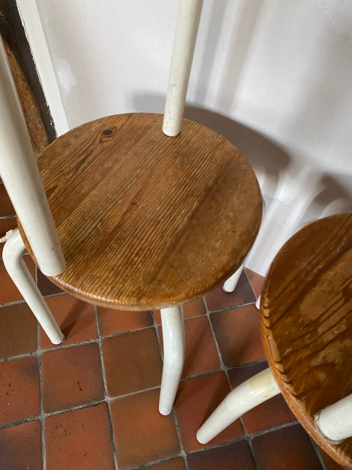 4 vintage stools