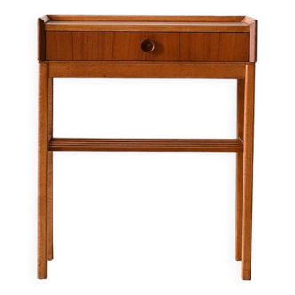 Scandinavian nightstand with magazine rack