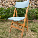 2 folding chairs in vintage beech 1950