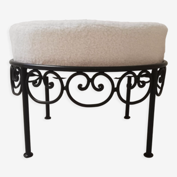Wrought iron pouf and cushion in unbleached buckle fabric