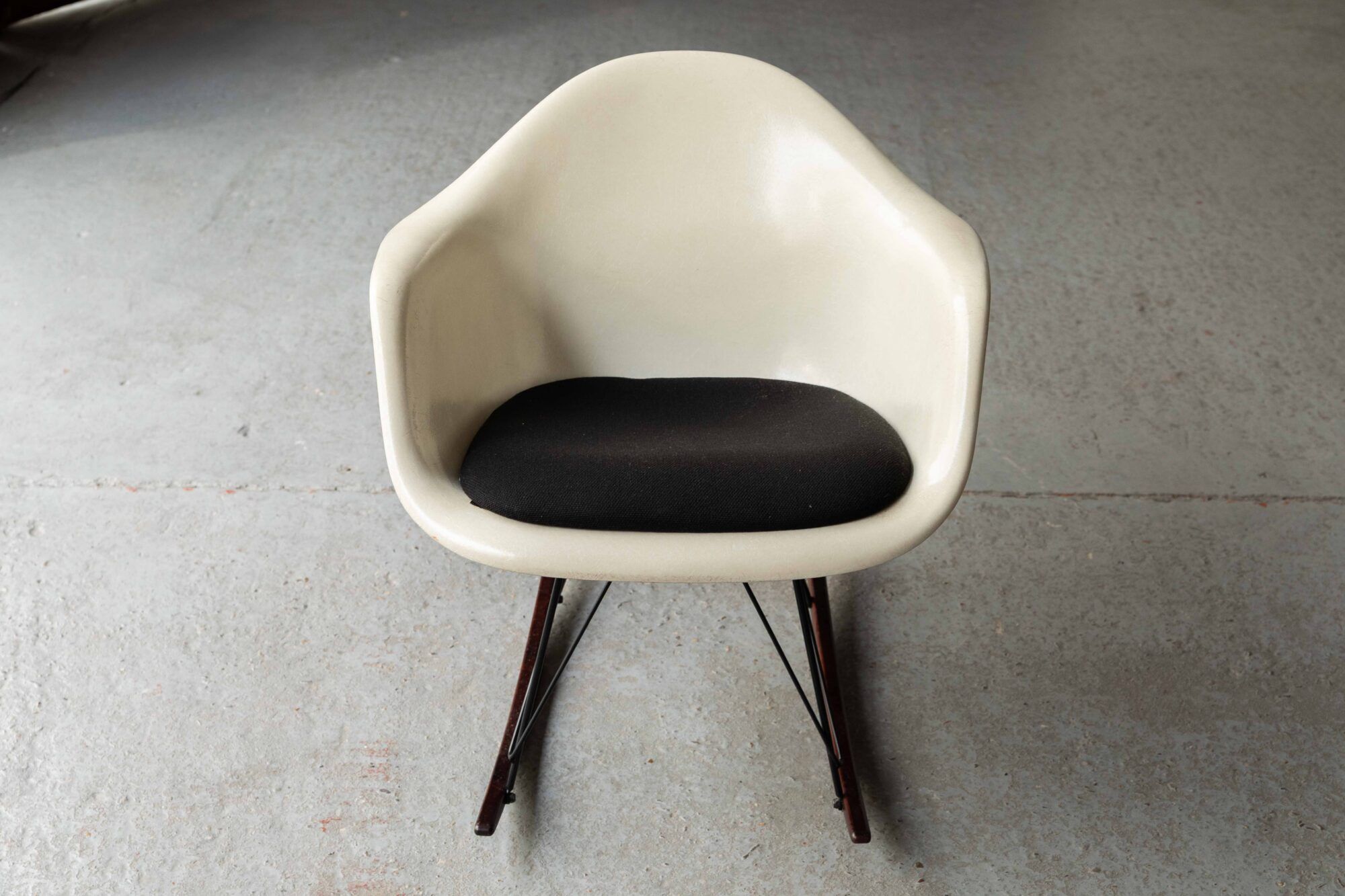 Rocking chair ‘RAR’ by Ray & Charles Eames