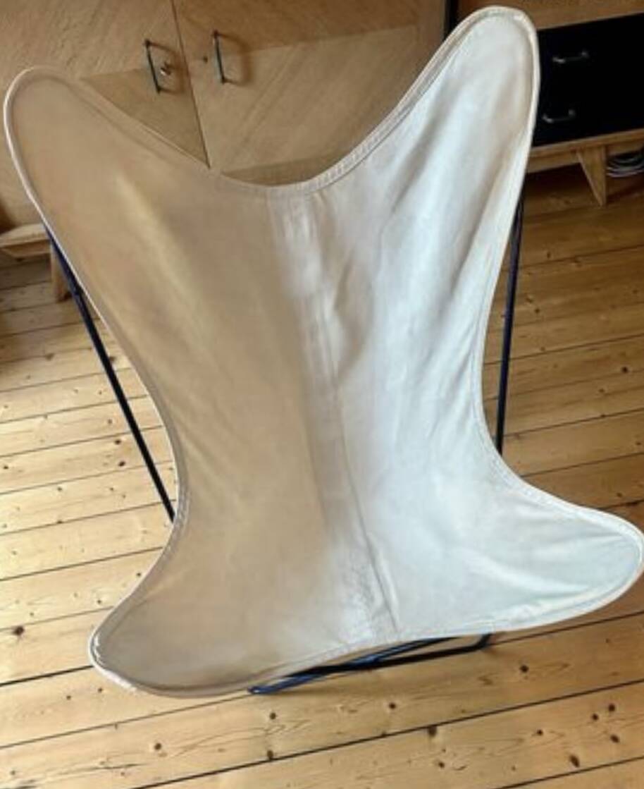 AA Buterfly armchair