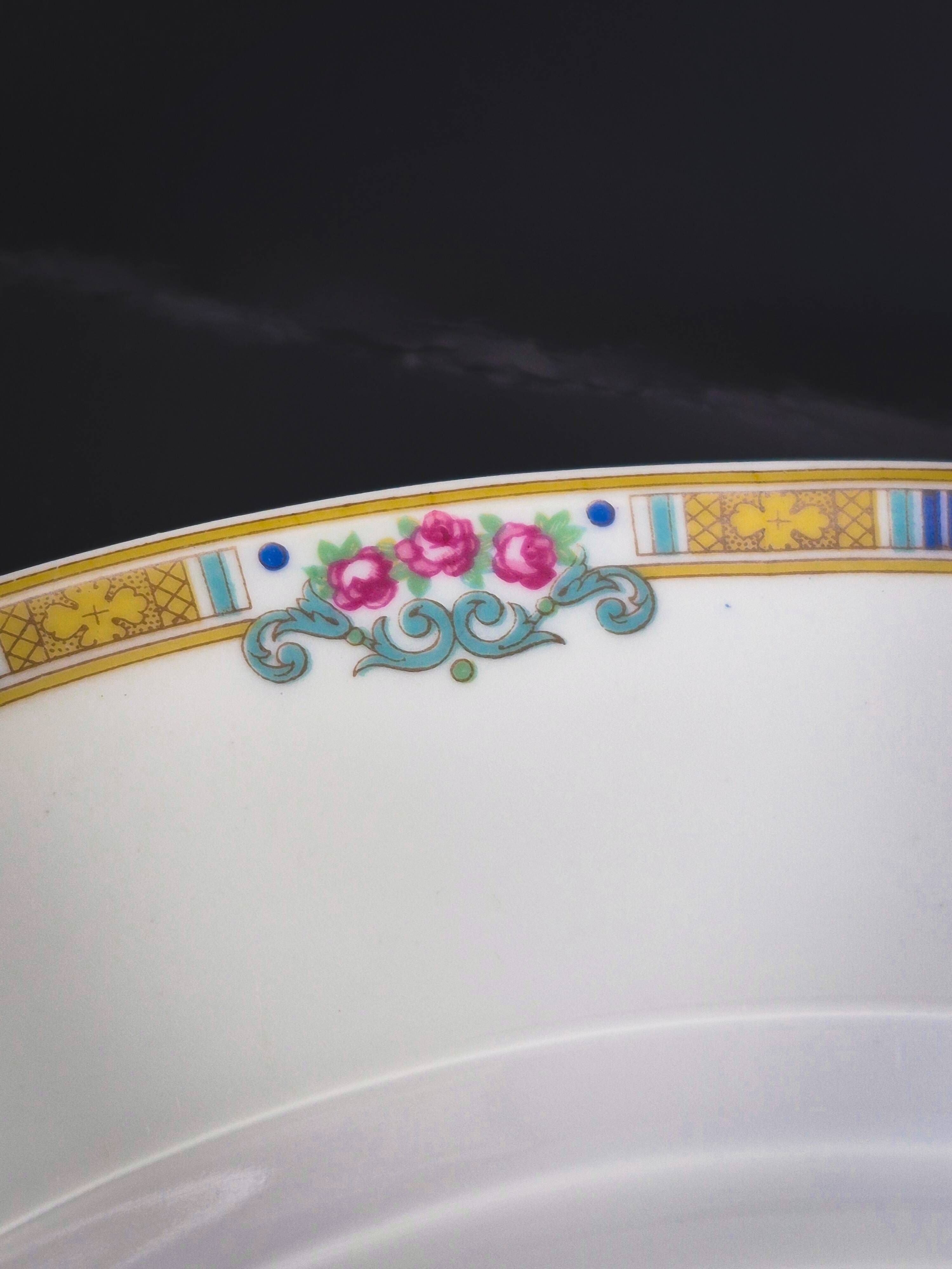 Large round serving dish, semi-deep, Bernardaud Limoges – Art Deco – A718