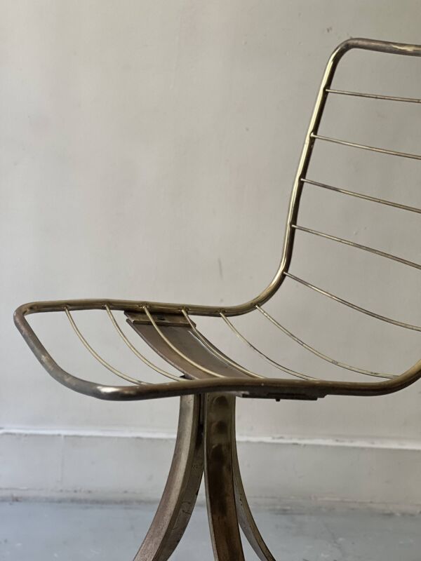 Chaise pivotante en métal pied tulipe, 1970