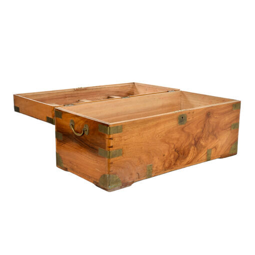 Wooden officer's chest with brass fittings | Selency