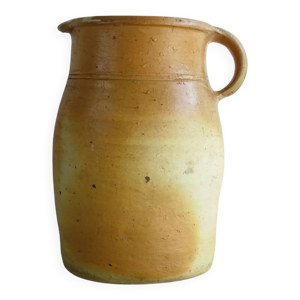 Pichet ancien en faïence