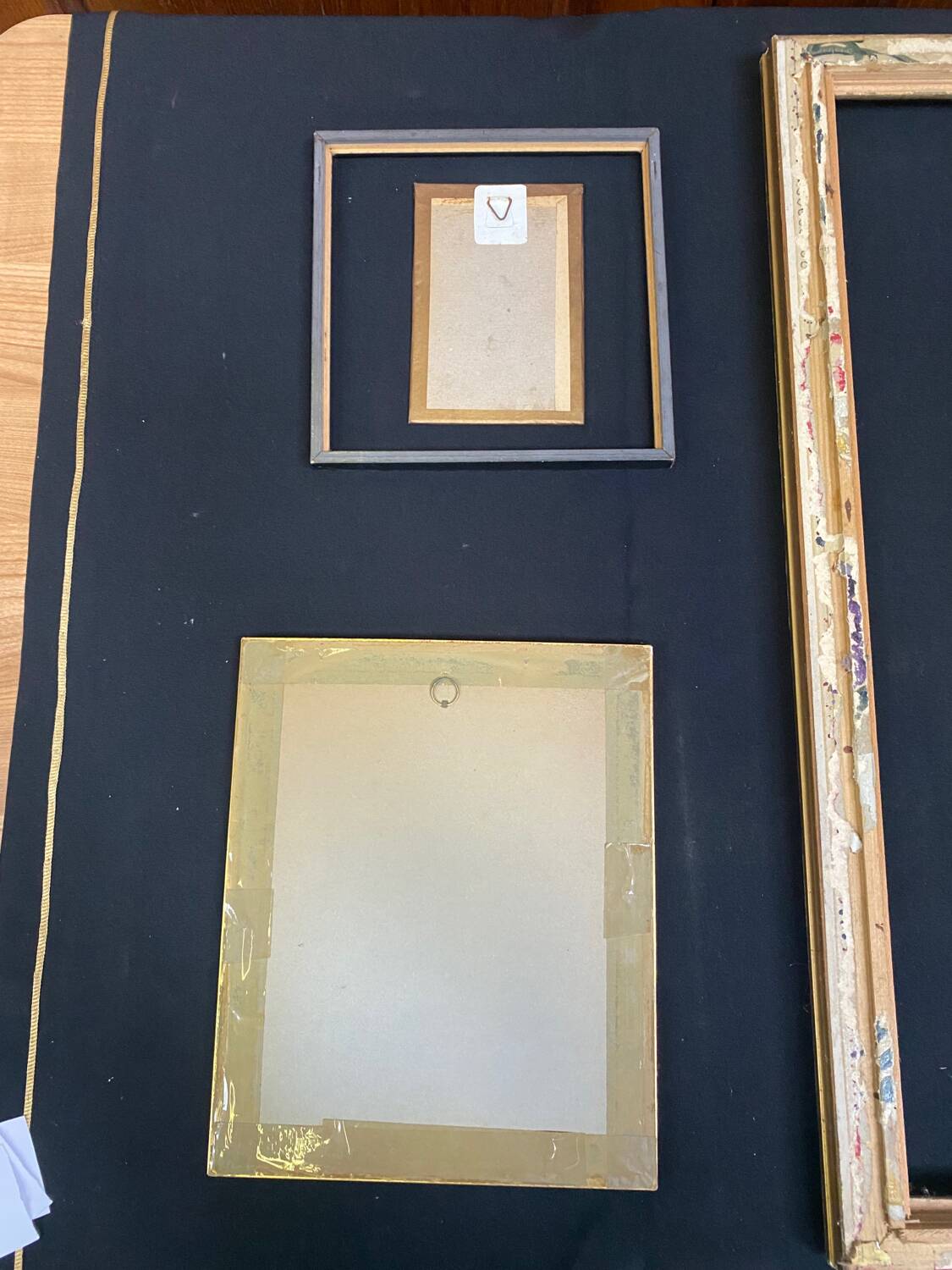 Set of 8 gilded wood or resin or vintage brass frames