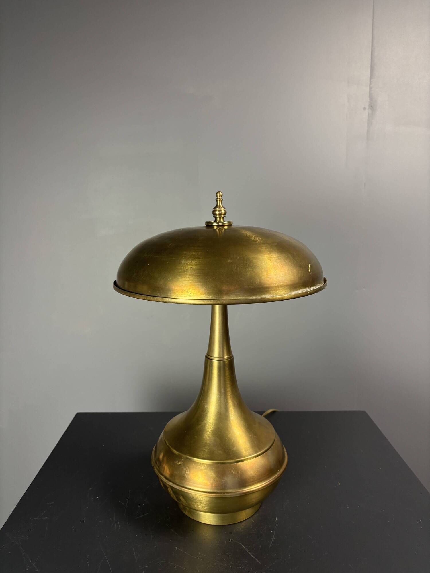 Midcentury Italian modernist brass dome mushroom table lamp, 1960s
