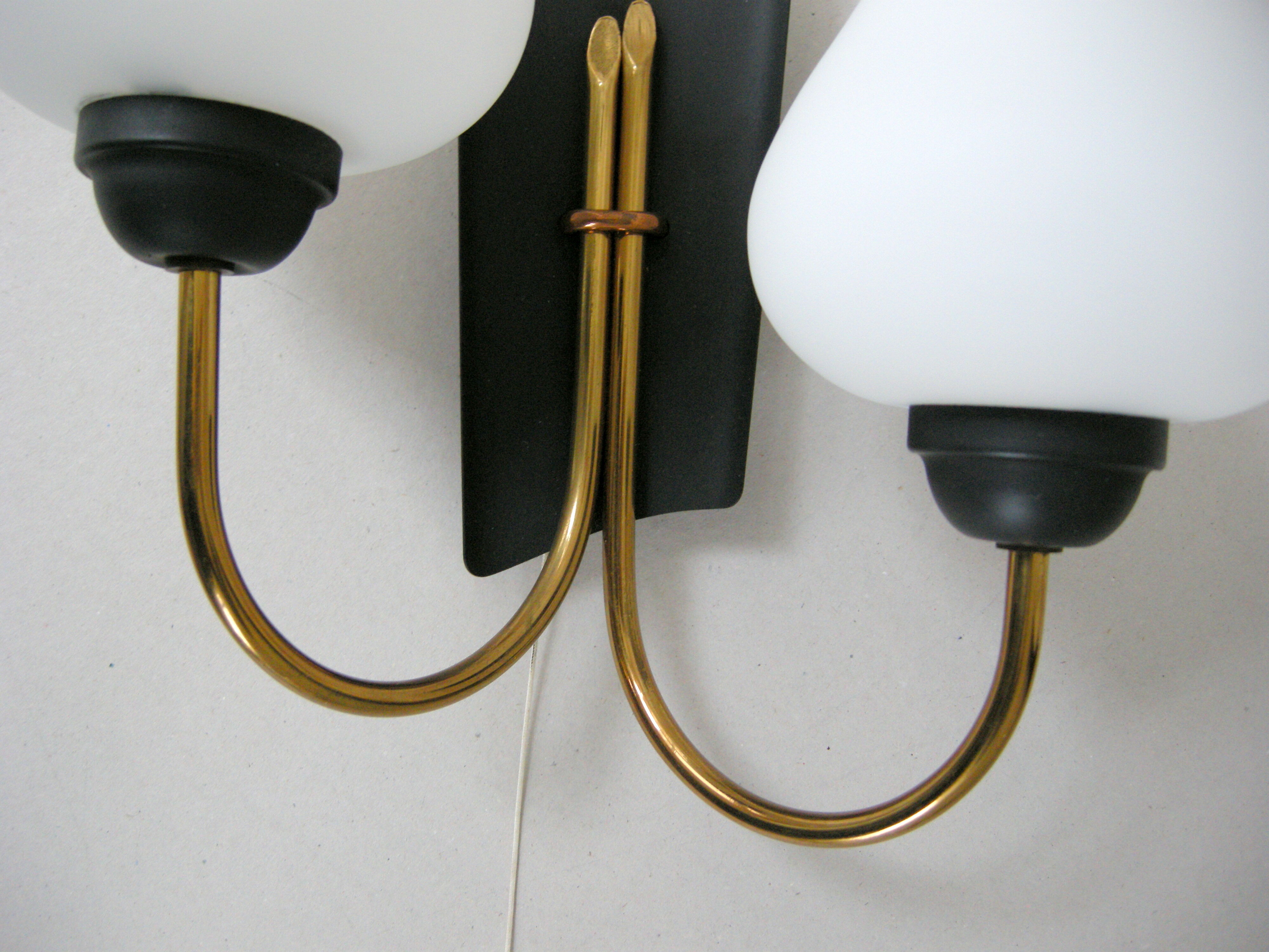 Vintage wall lamp 1950 brass, metal & glass