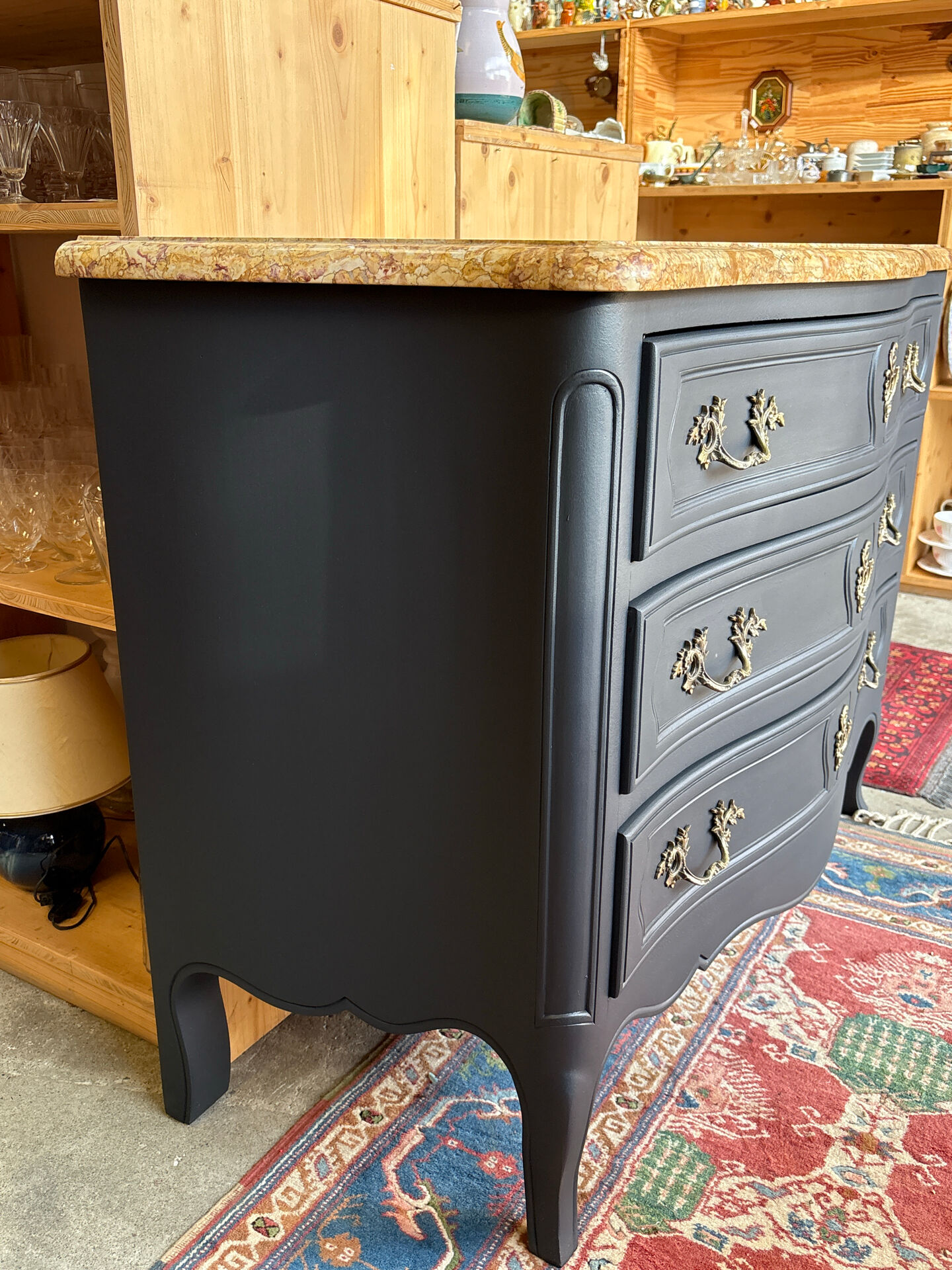 Renovated antique oak chest of drawers – 3 drawers – Marble top