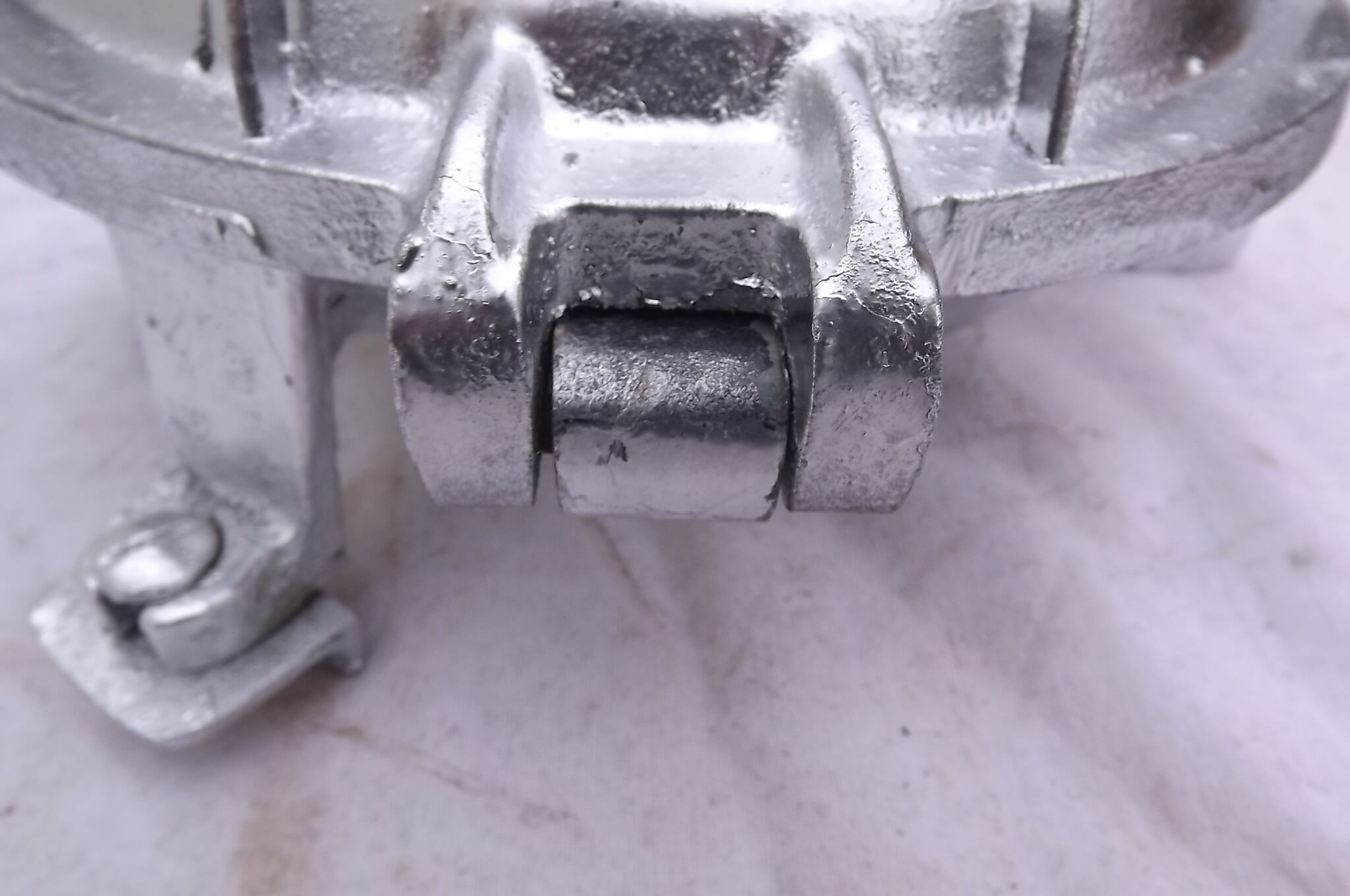 Light industrial cast outside