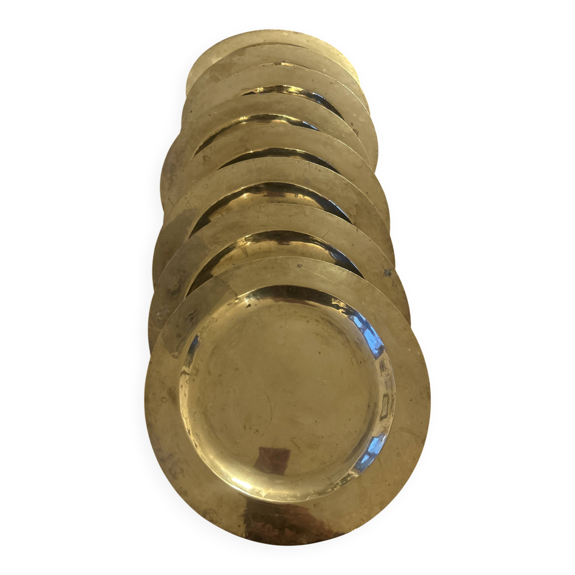 Round brass plates