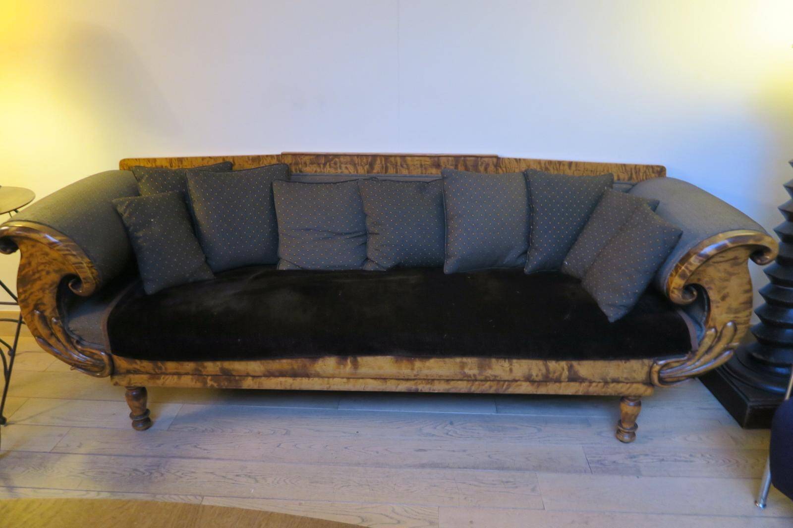 Large Biedermeier sofa for 3/4 people in striped Norwegian wood – 19th century