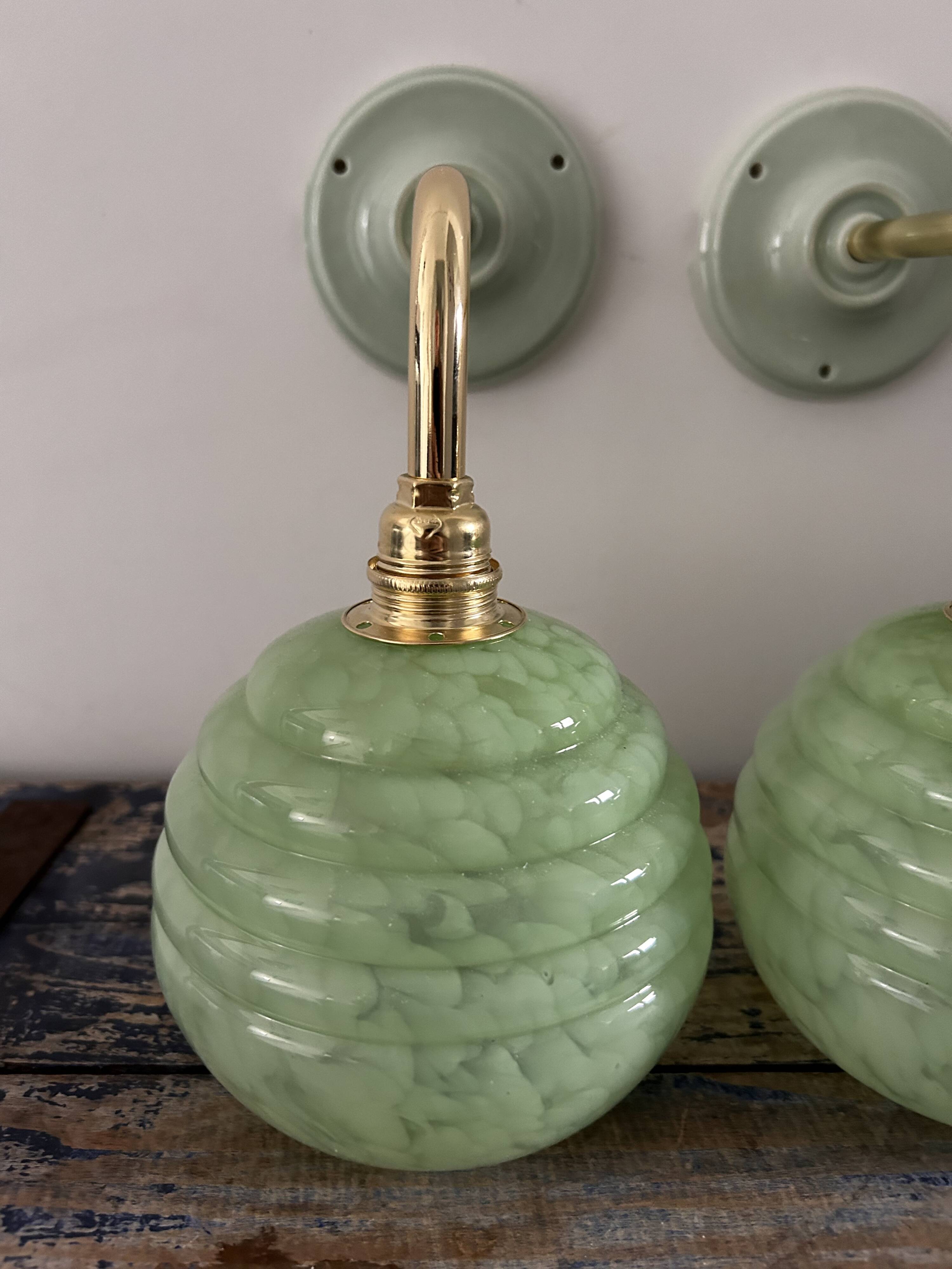 Paire d’appliques Art déco vert pastel