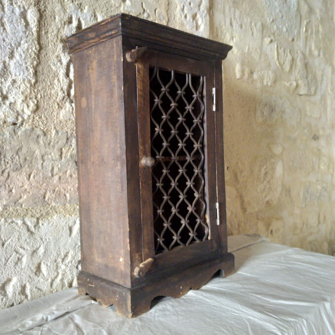 Armoire indienne bois et fer forgé