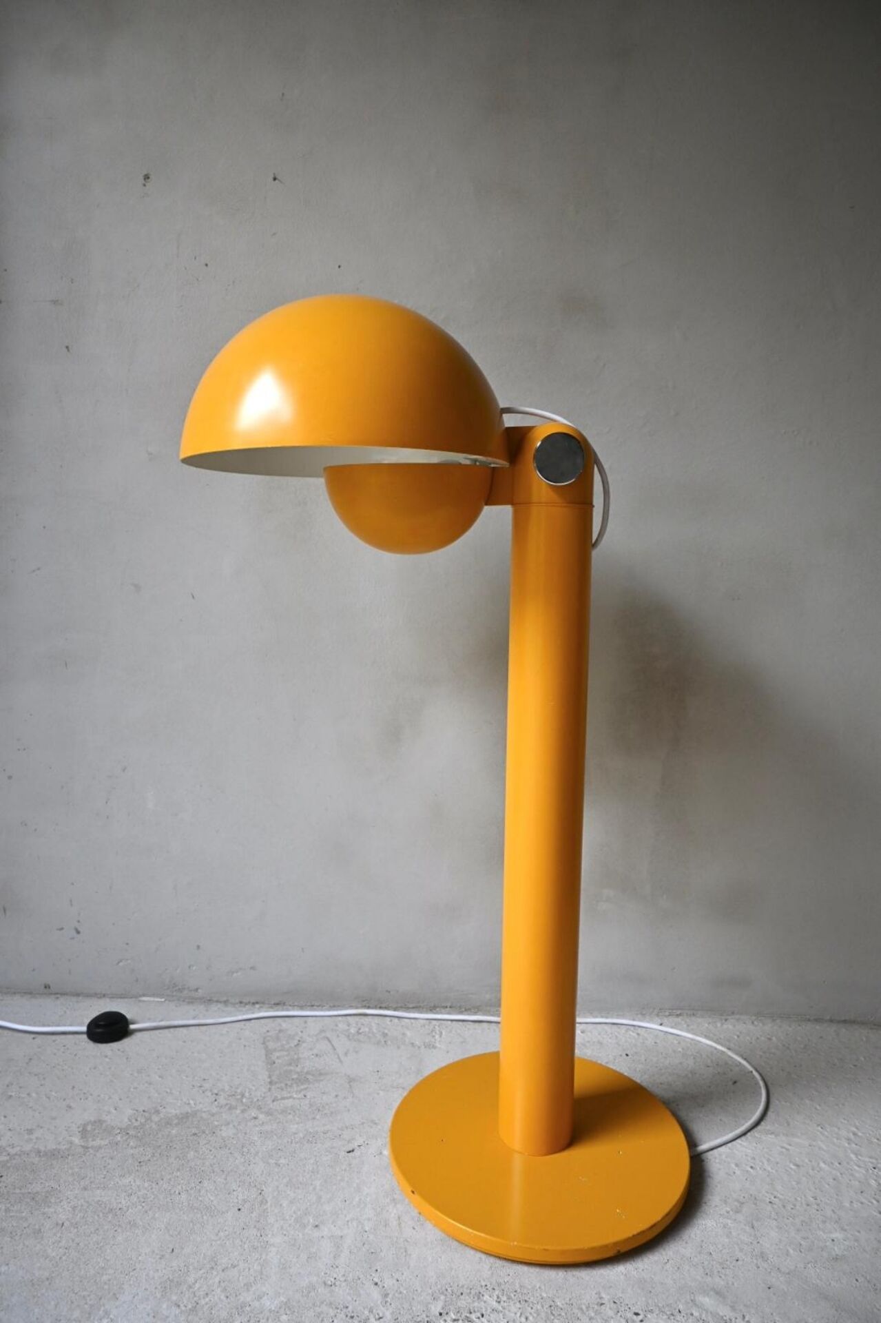 Lampadaire Cuffia par Francesco Buzzi pour Bieffeplast en jaune