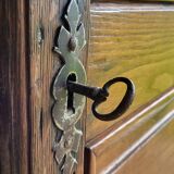 Louis XIII oak armoire / bonnetière / 18th century