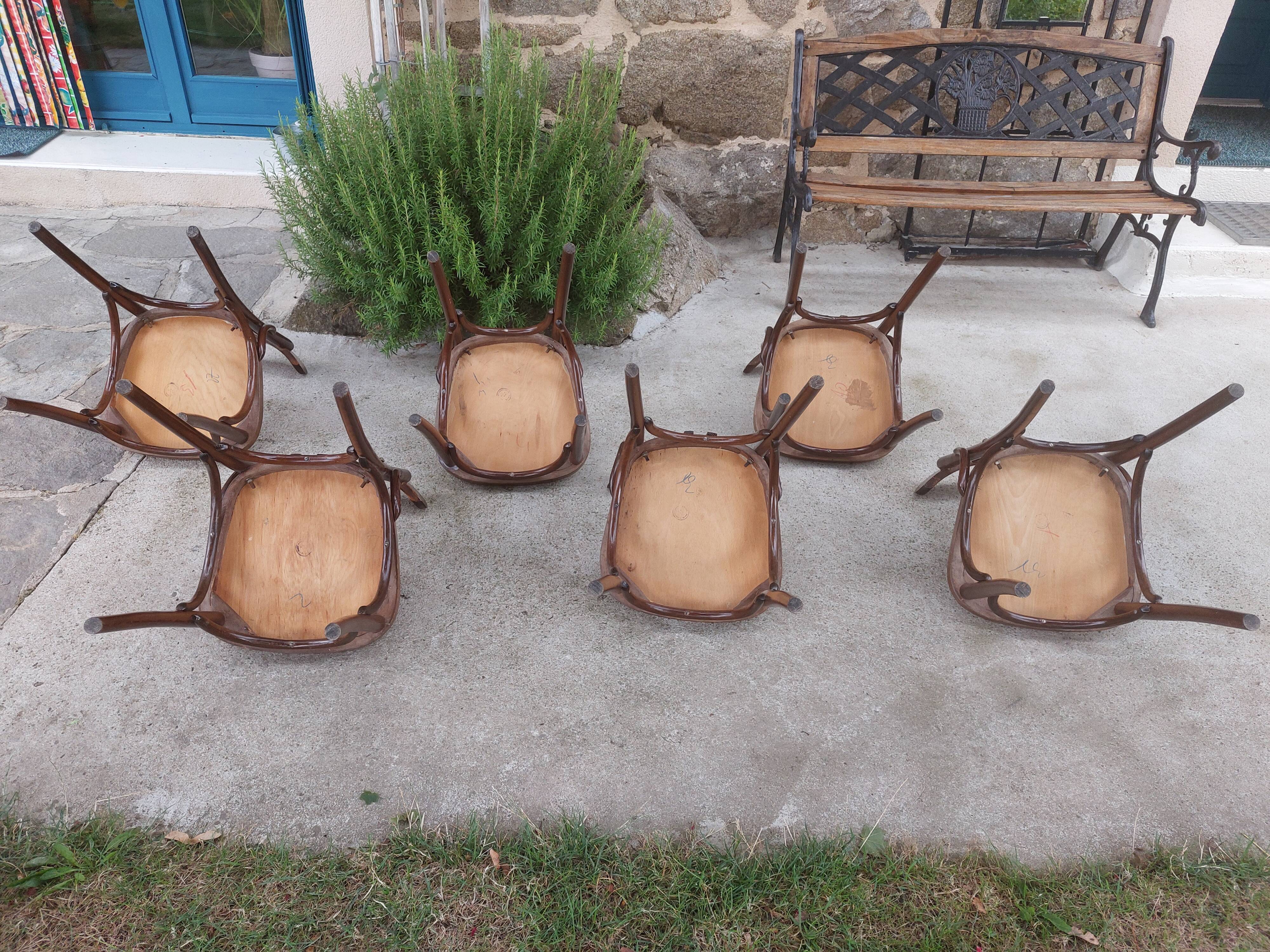 6 bistro chairs, pattern on the seat