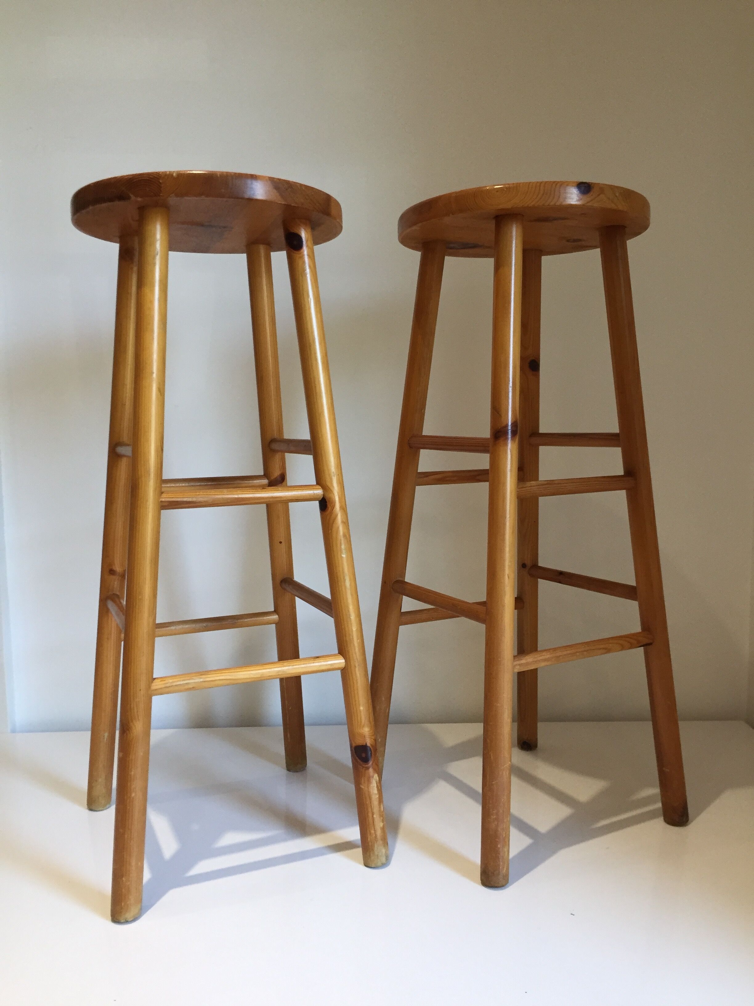 Paire de tabourets vintage en bois