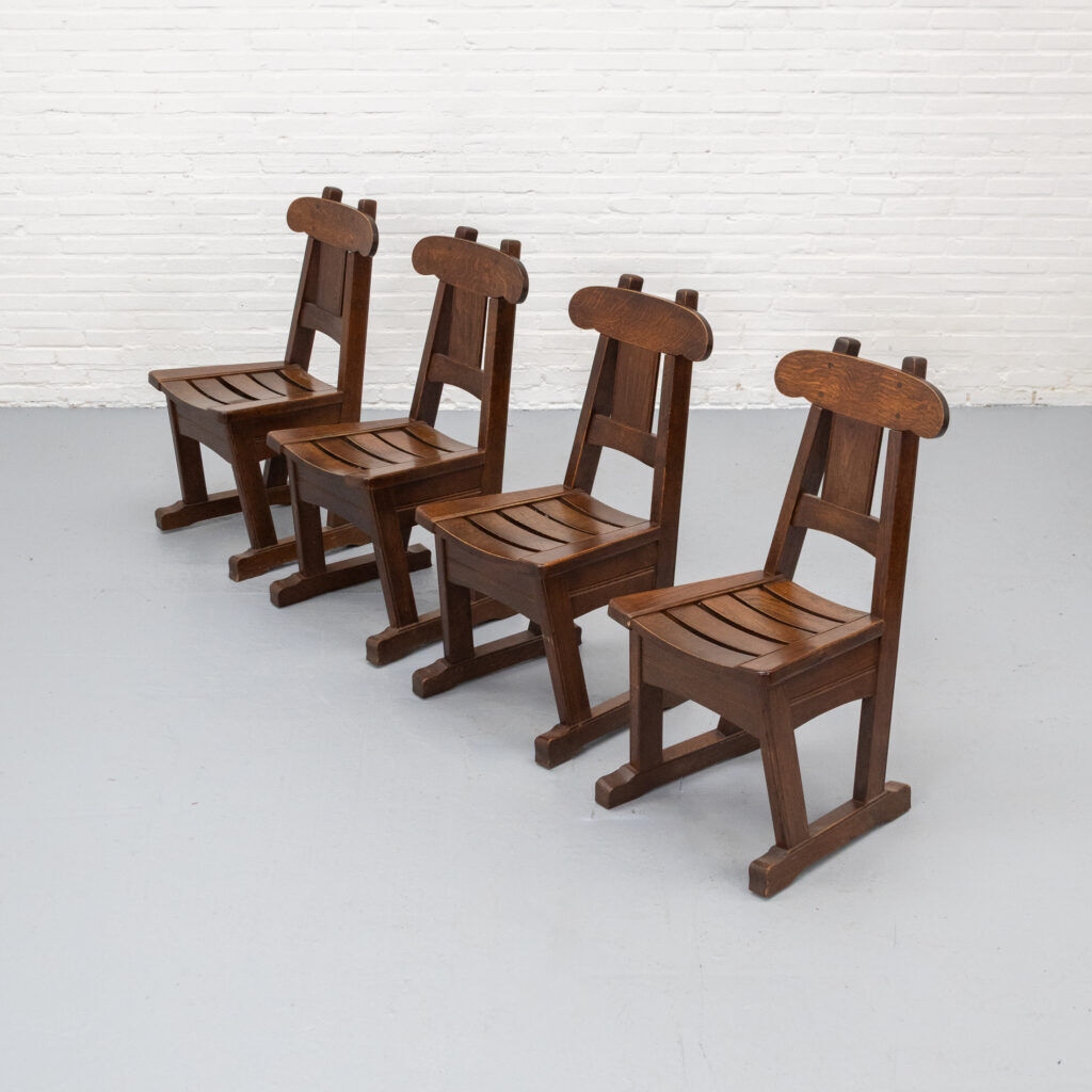 Ensemble de chaises de salle à manger brutalistes des années 1970
