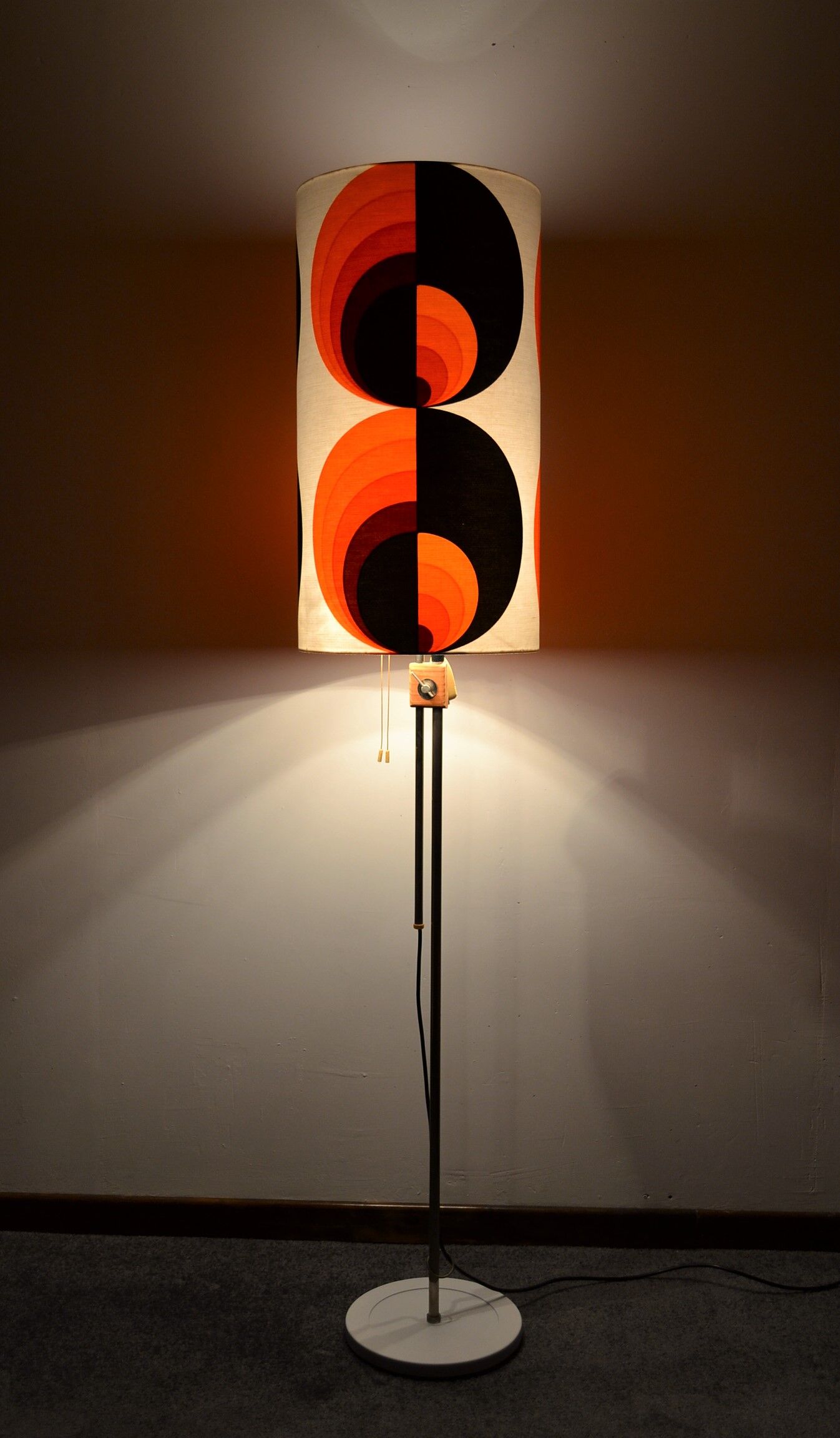 Lamppost sliding psychedelic 70s vintage