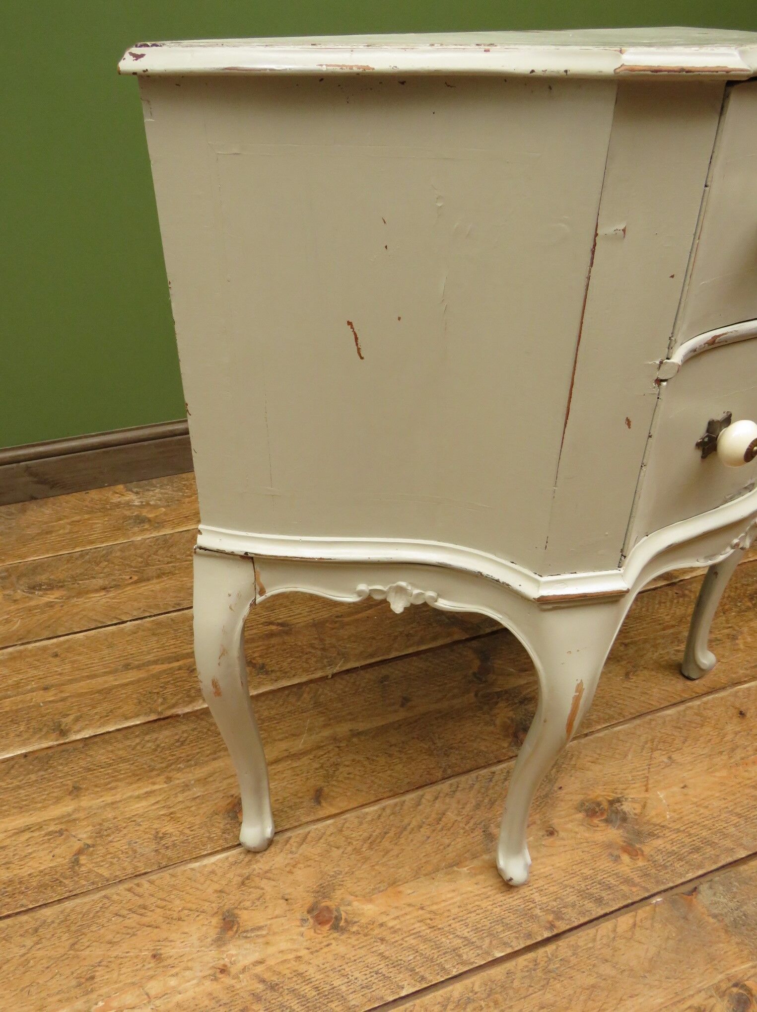 French serpentine chest of drawers