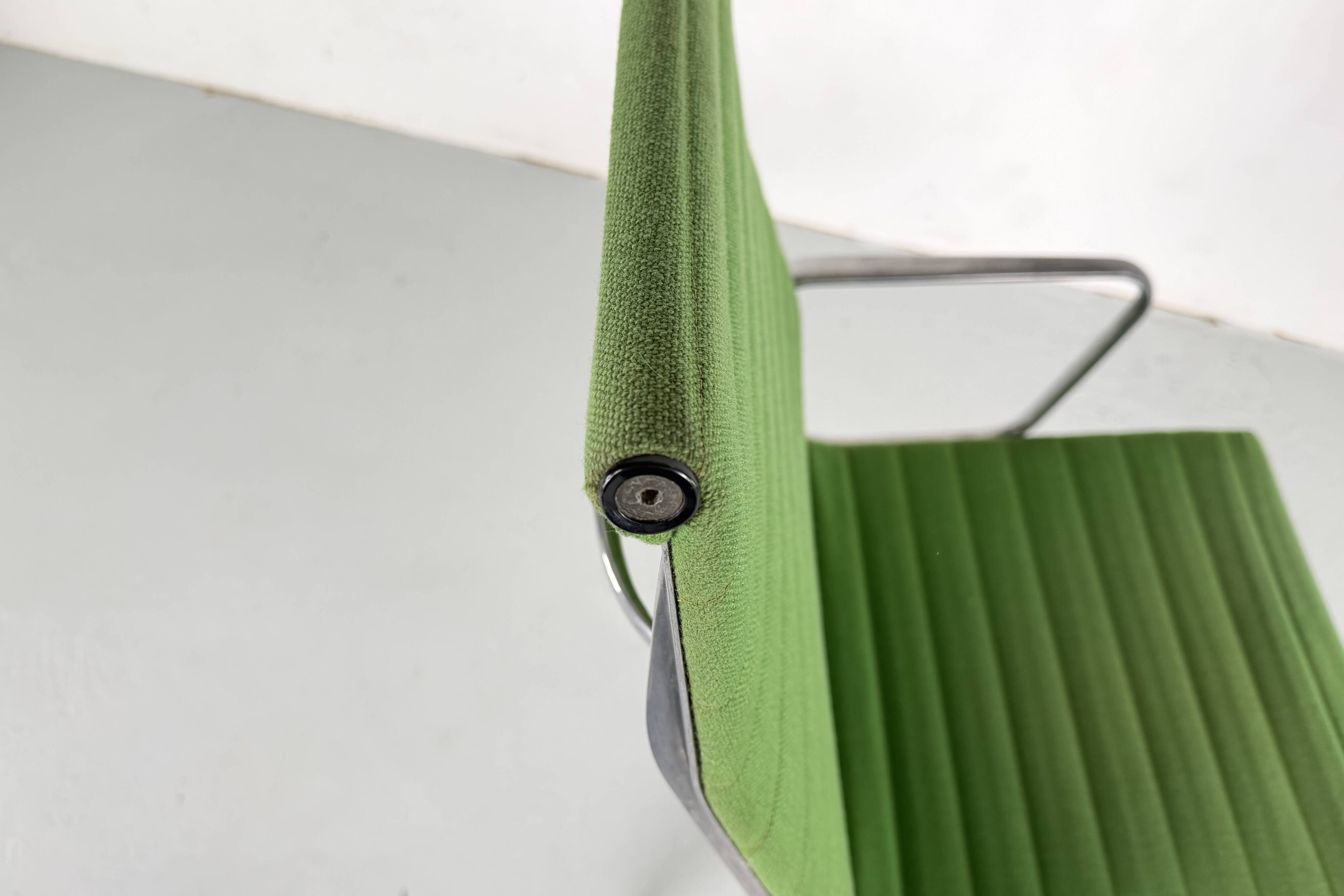 Office chair by Charles and Ray Eames for ICF - 1960s