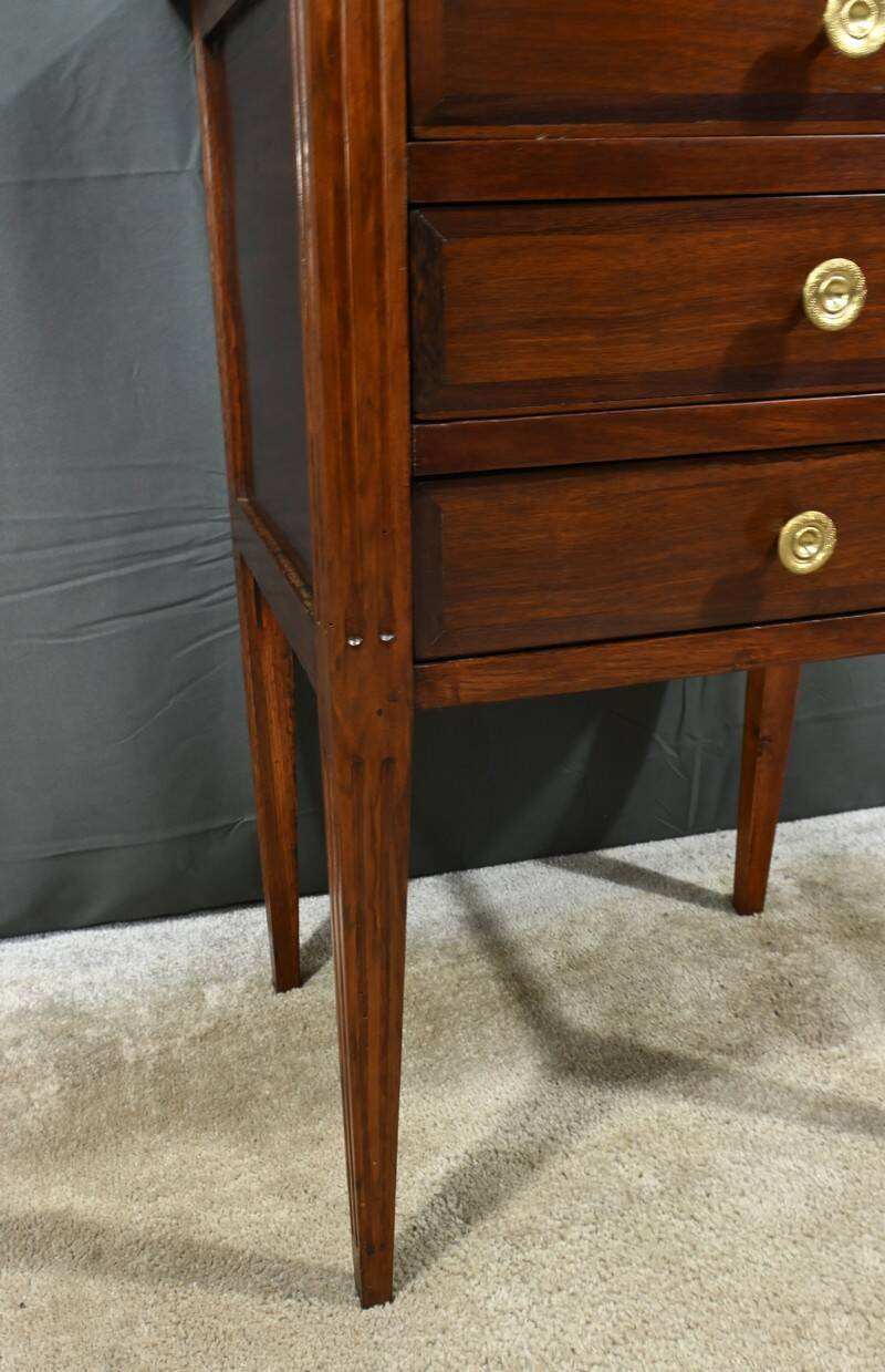 Mahogany chest of drawers, Louis XVI period – Late 18th century